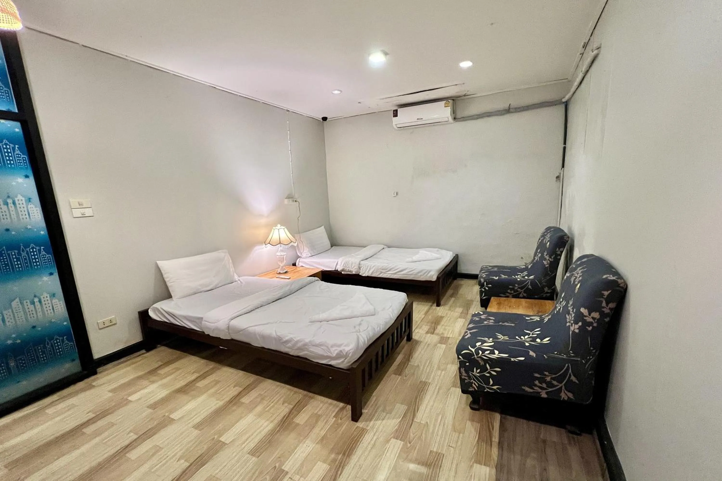 Bed in Orchid Hostel Near Bumrungrad hospital and Nana Market