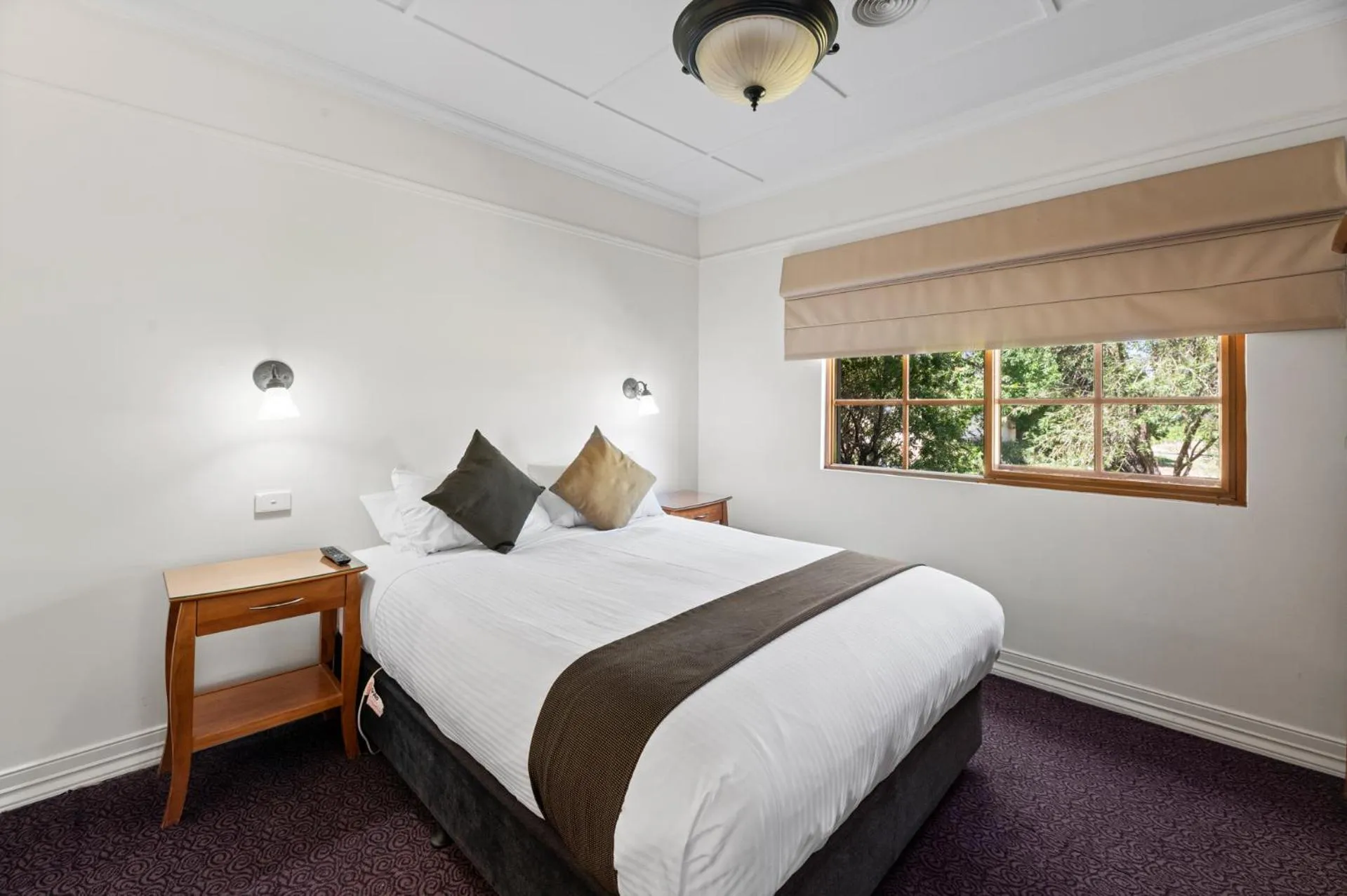 Bed in Balgownie Estate Bendigo