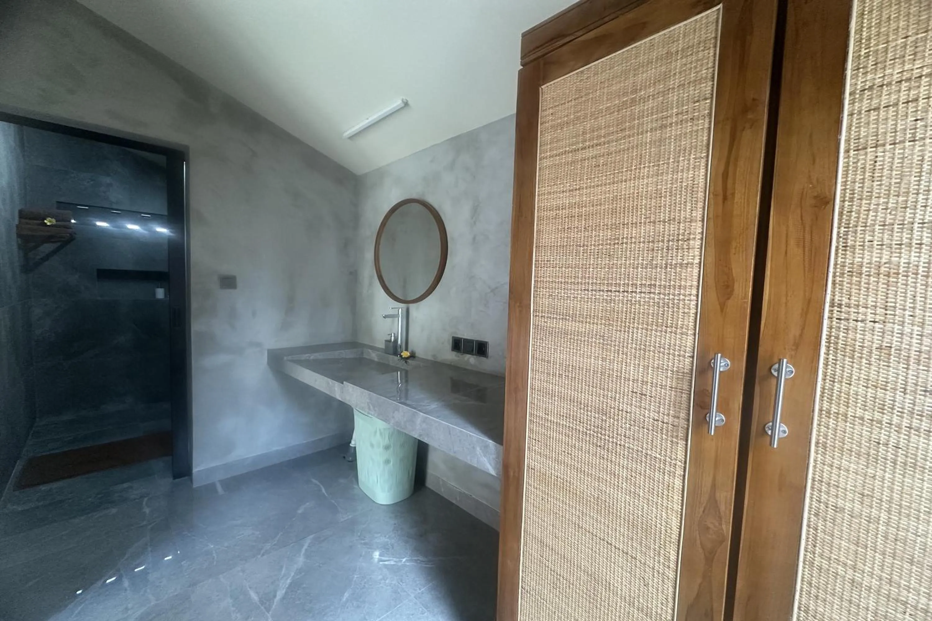 Shower in Nawan Nusa Dua Bali