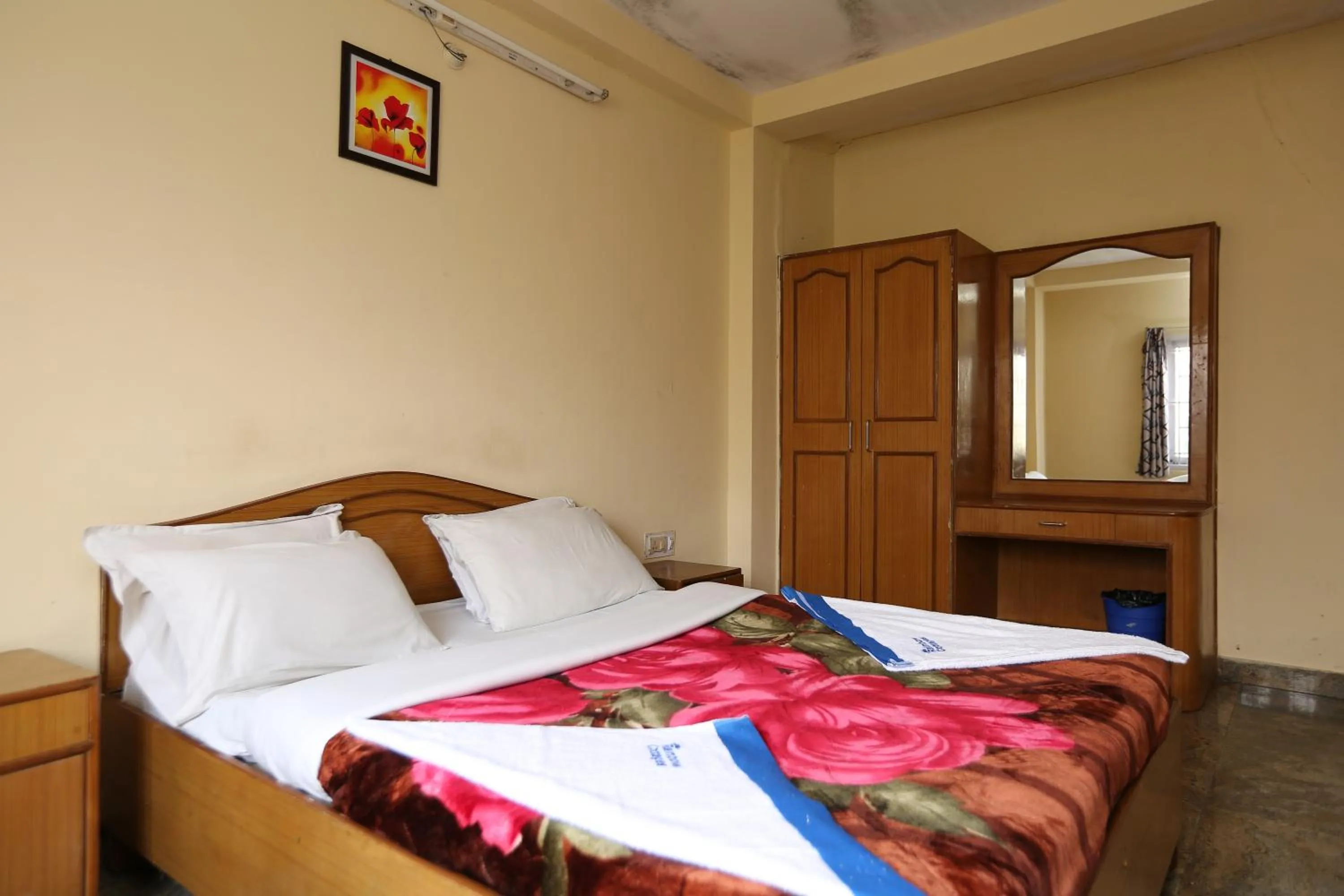 Photo of the whole room, Bed in Rainbow Cottages-Budget Friendly rooms
