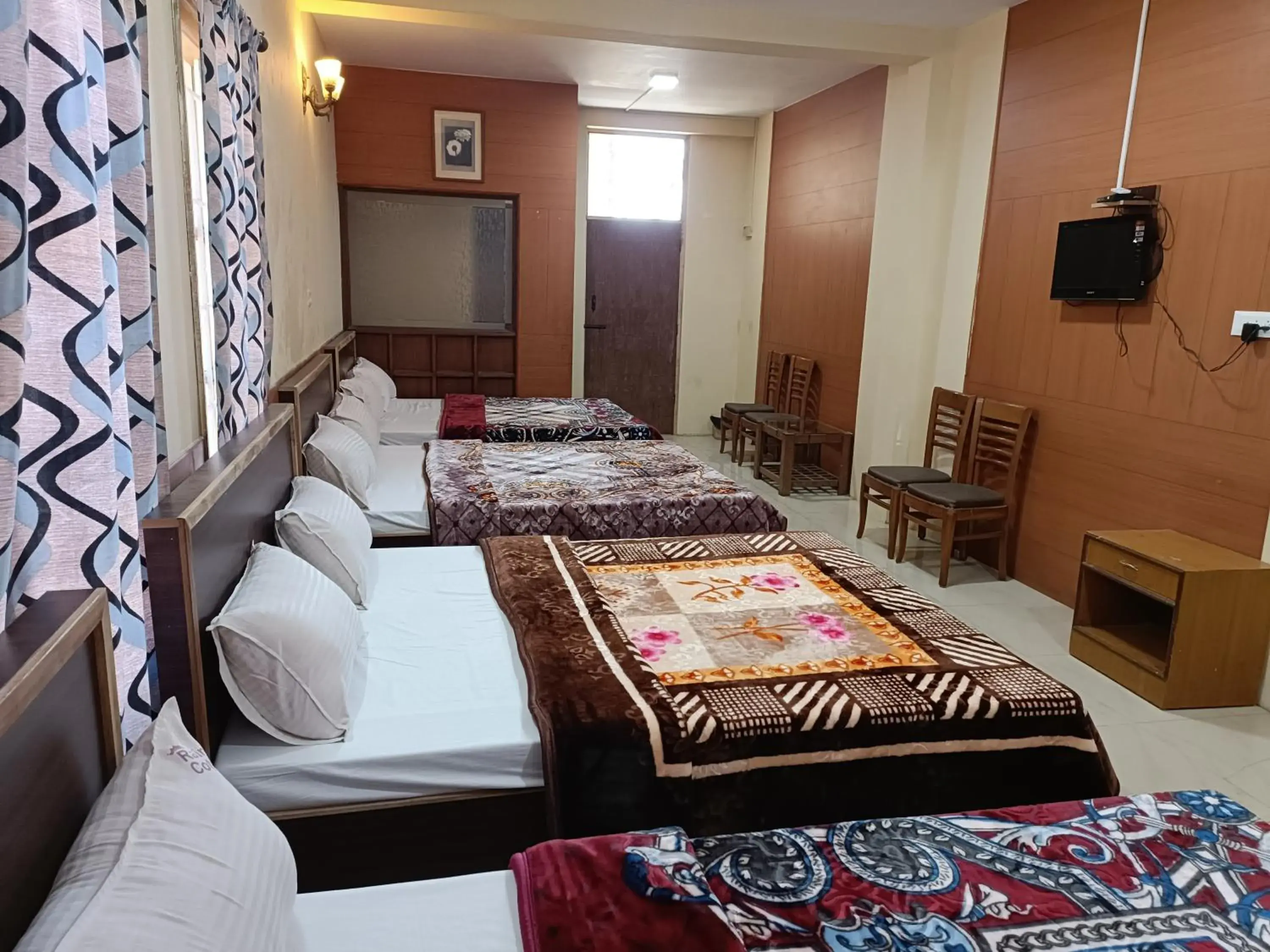 4-Bed Mixed Dormitory Room in Rainbow Cottages-Budget Friendly rooms 4-Bed Mixed Dormitory Room in Rainbow Cottages-Budget Friendly rooms