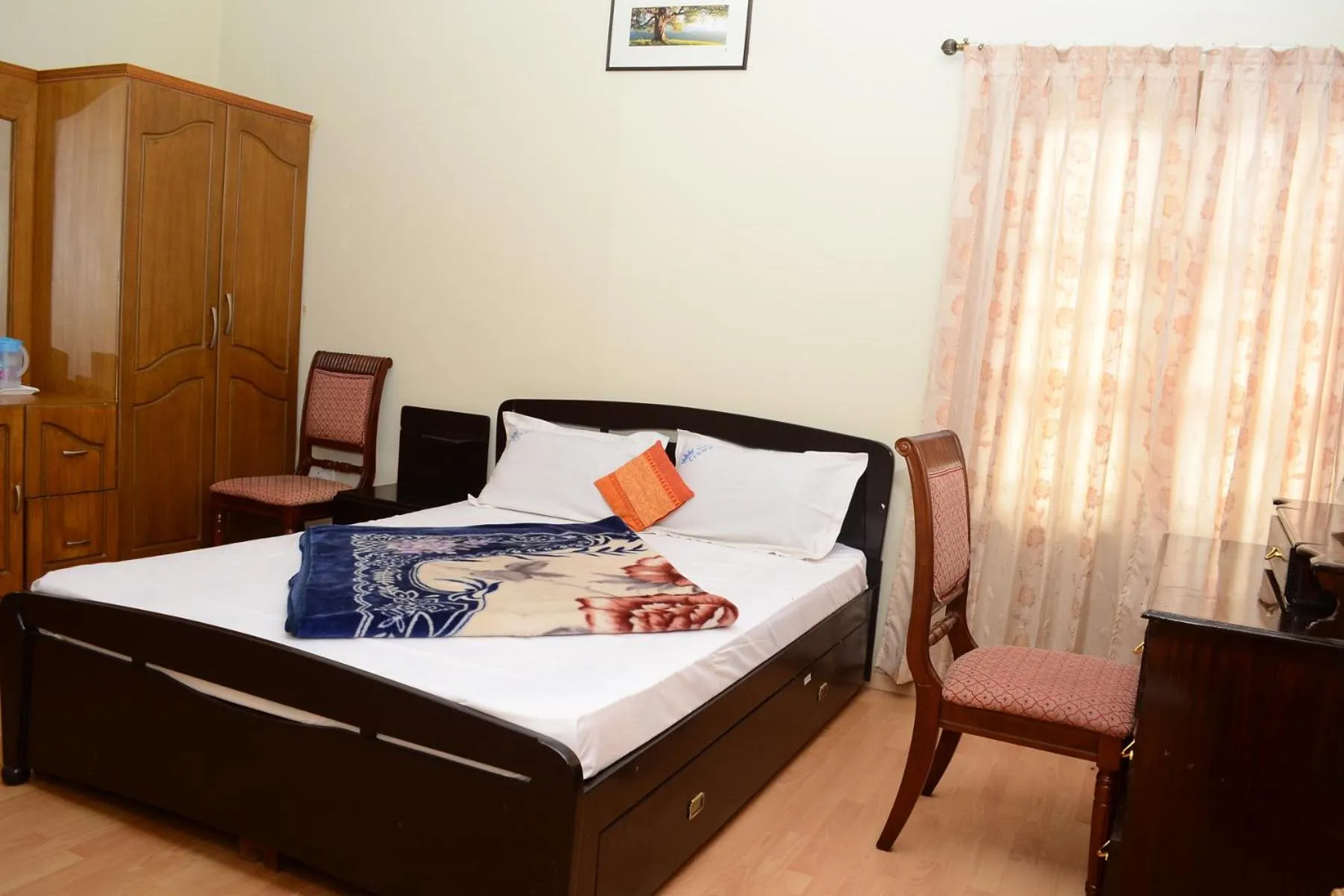 Bed in Rainbow Cottages-Budget Friendly rooms