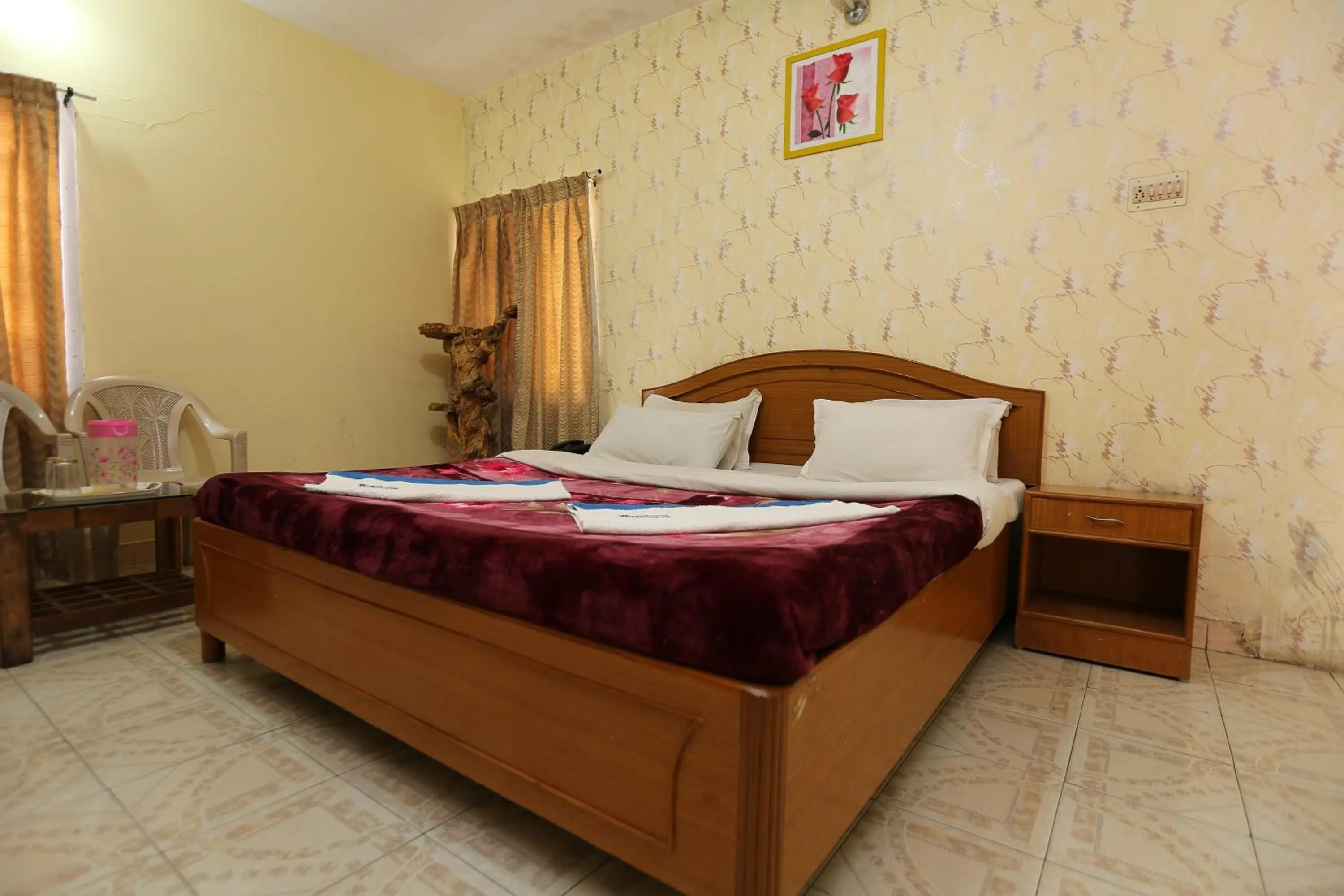 Photo of the whole room, Bed in Rainbow Cottages-Budget Friendly rooms