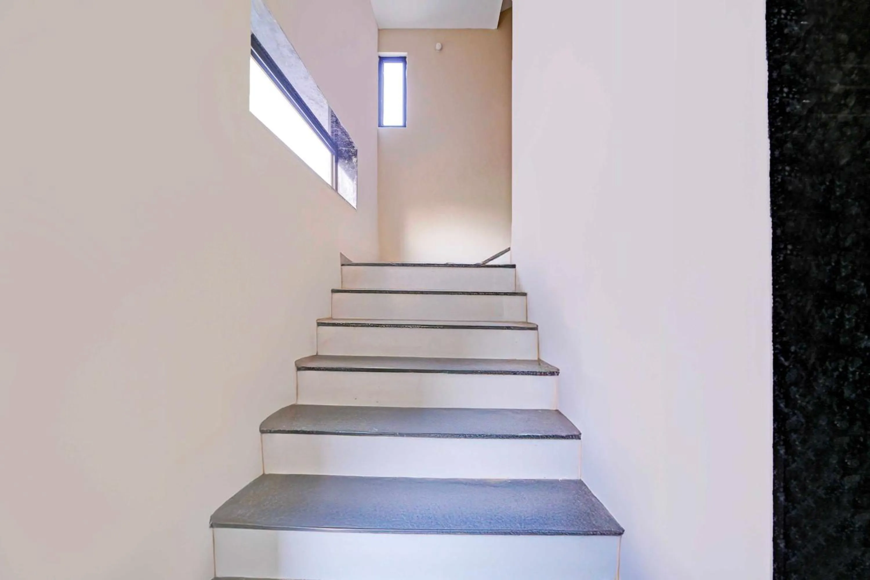 Lobby or reception in Collection O LIG Main Road Indore