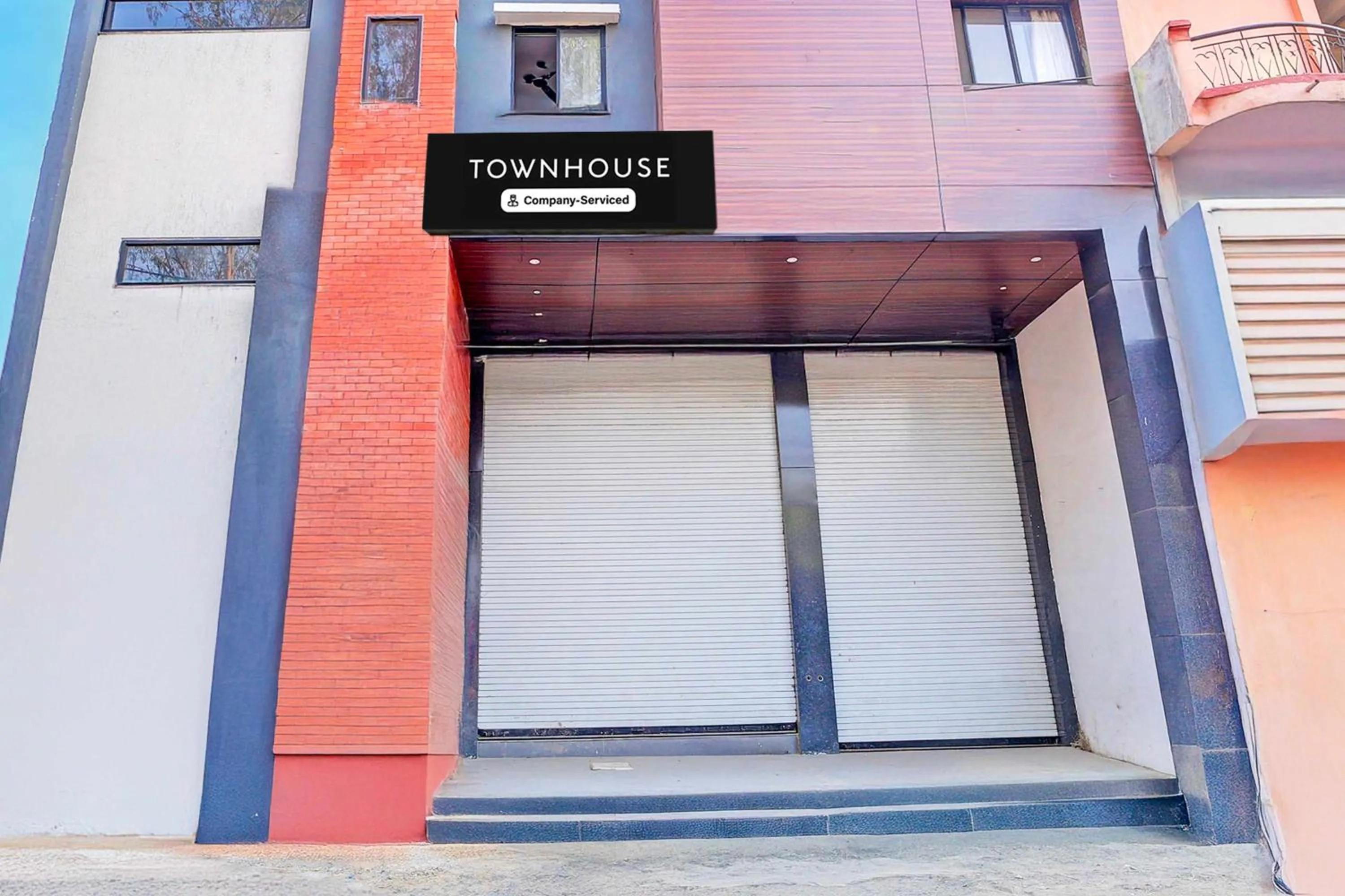 Facade/entrance in Collection O LIG Main Road Indore