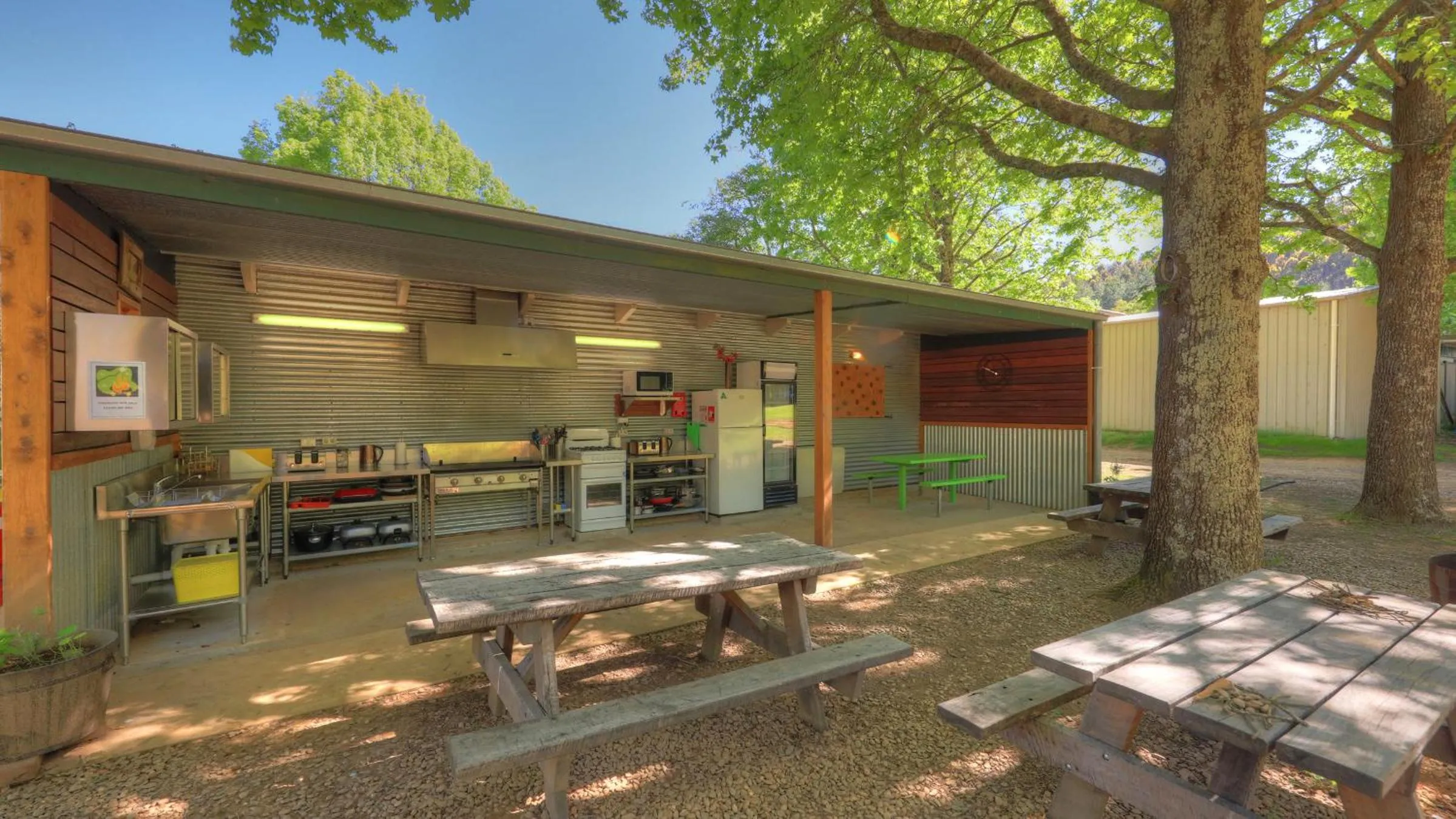 Kitchen or kitchenette in Bright Porepunkah Holiday Park