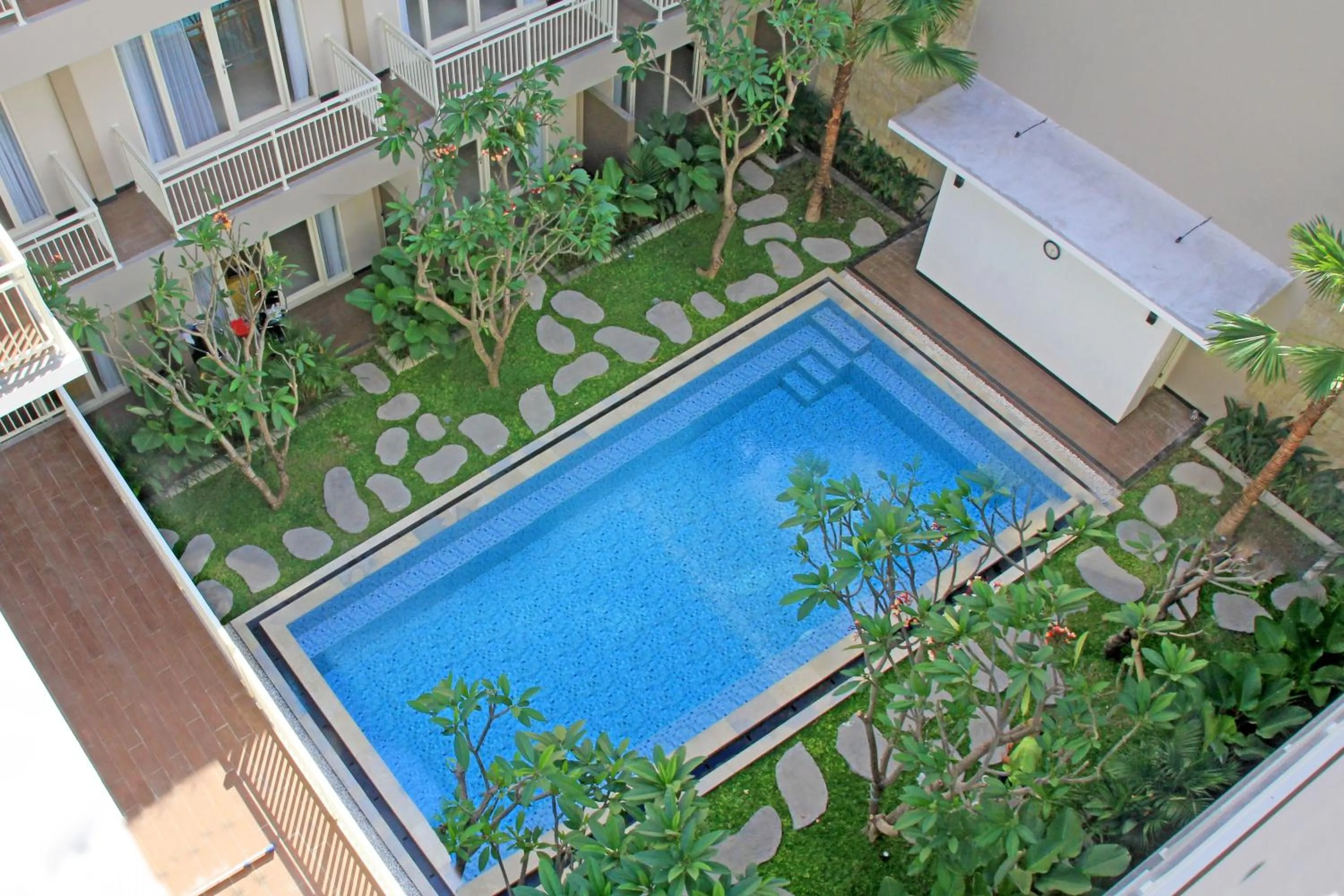 Swimming pool in Choice Stay Hotel Denpasar