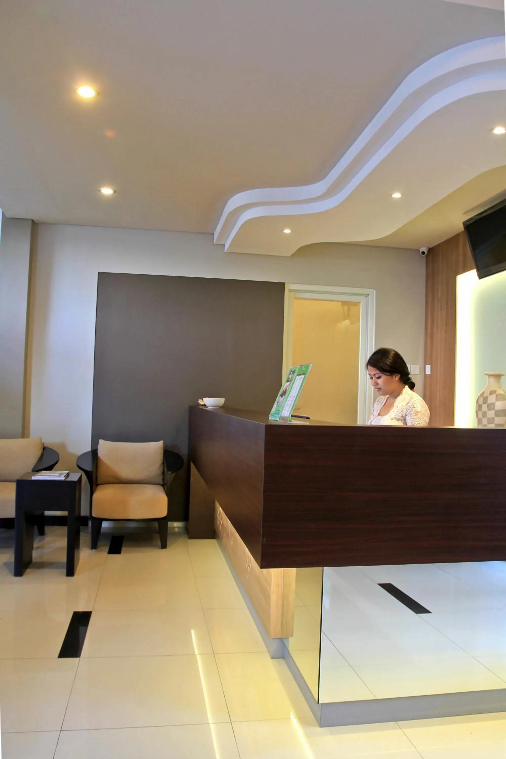 Lobby or reception in Choice Stay Hotel Denpasar