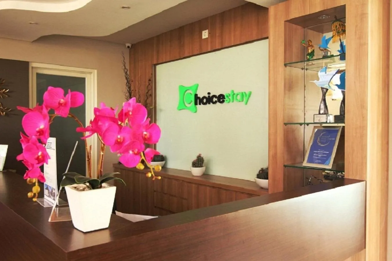 Lobby or reception in Choice Stay Hotel Denpasar