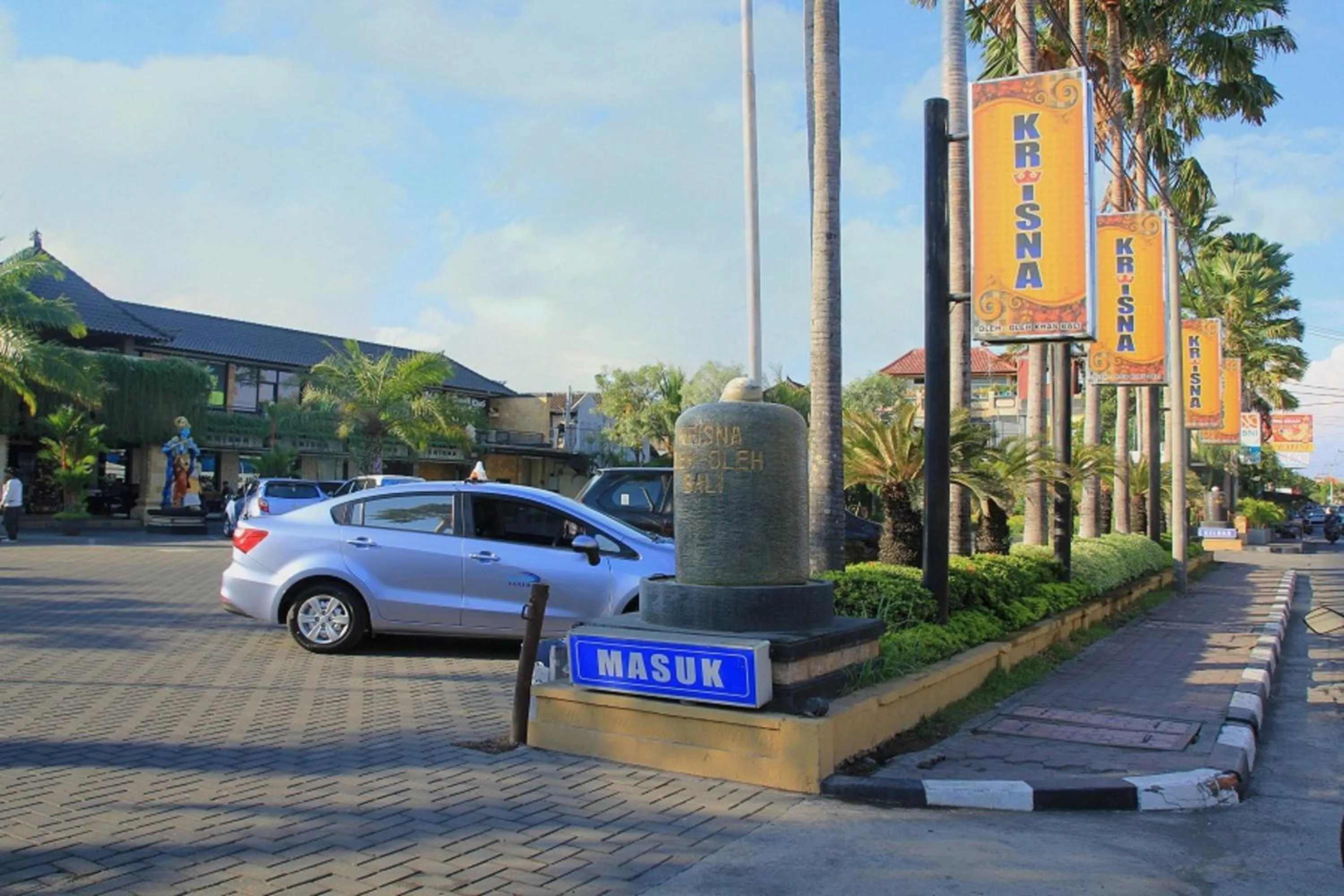 Supermarket/grocery shop in Choice Stay Hotel Denpasar