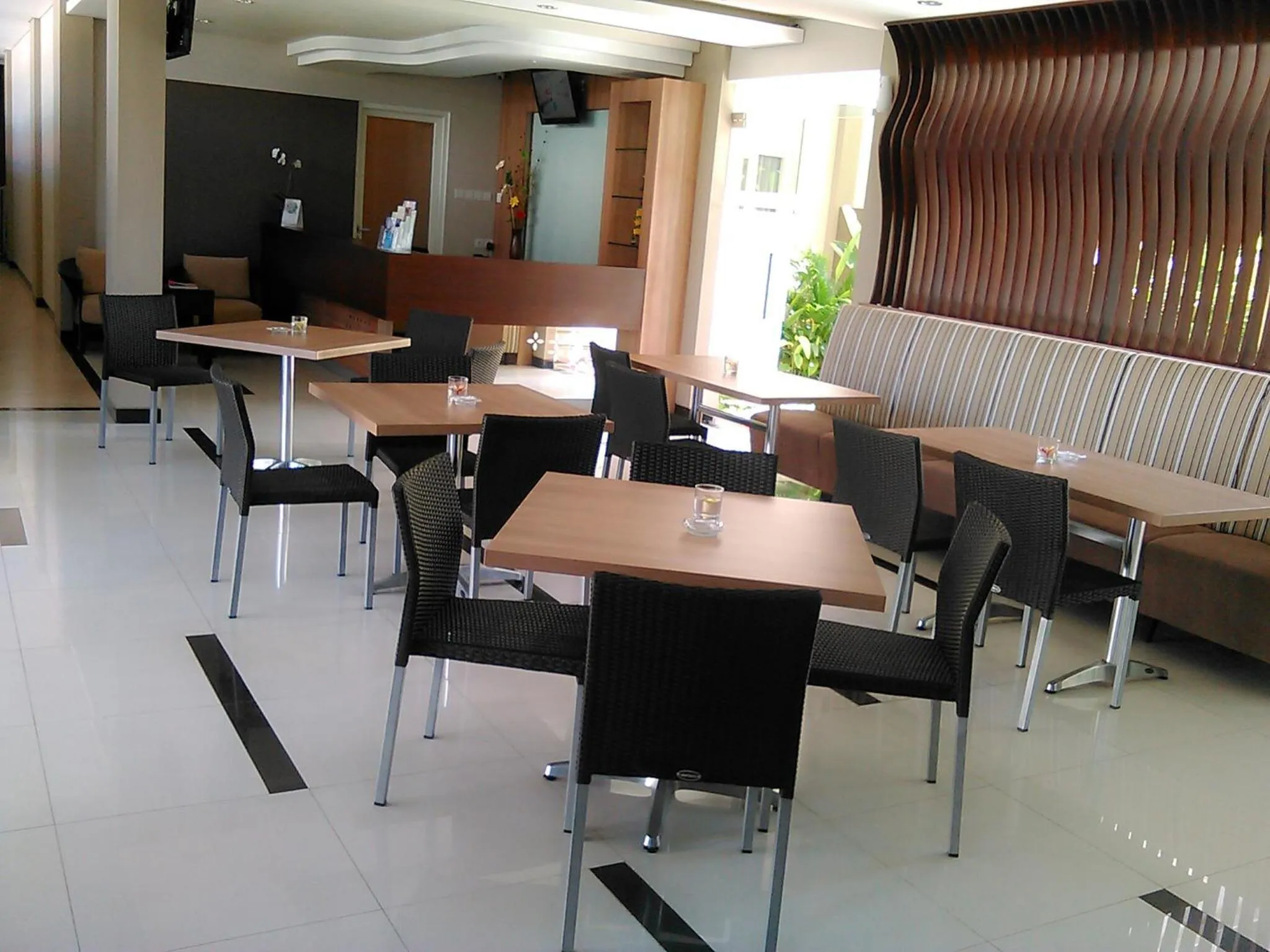 Lobby or reception in Choice Stay Hotel Denpasar