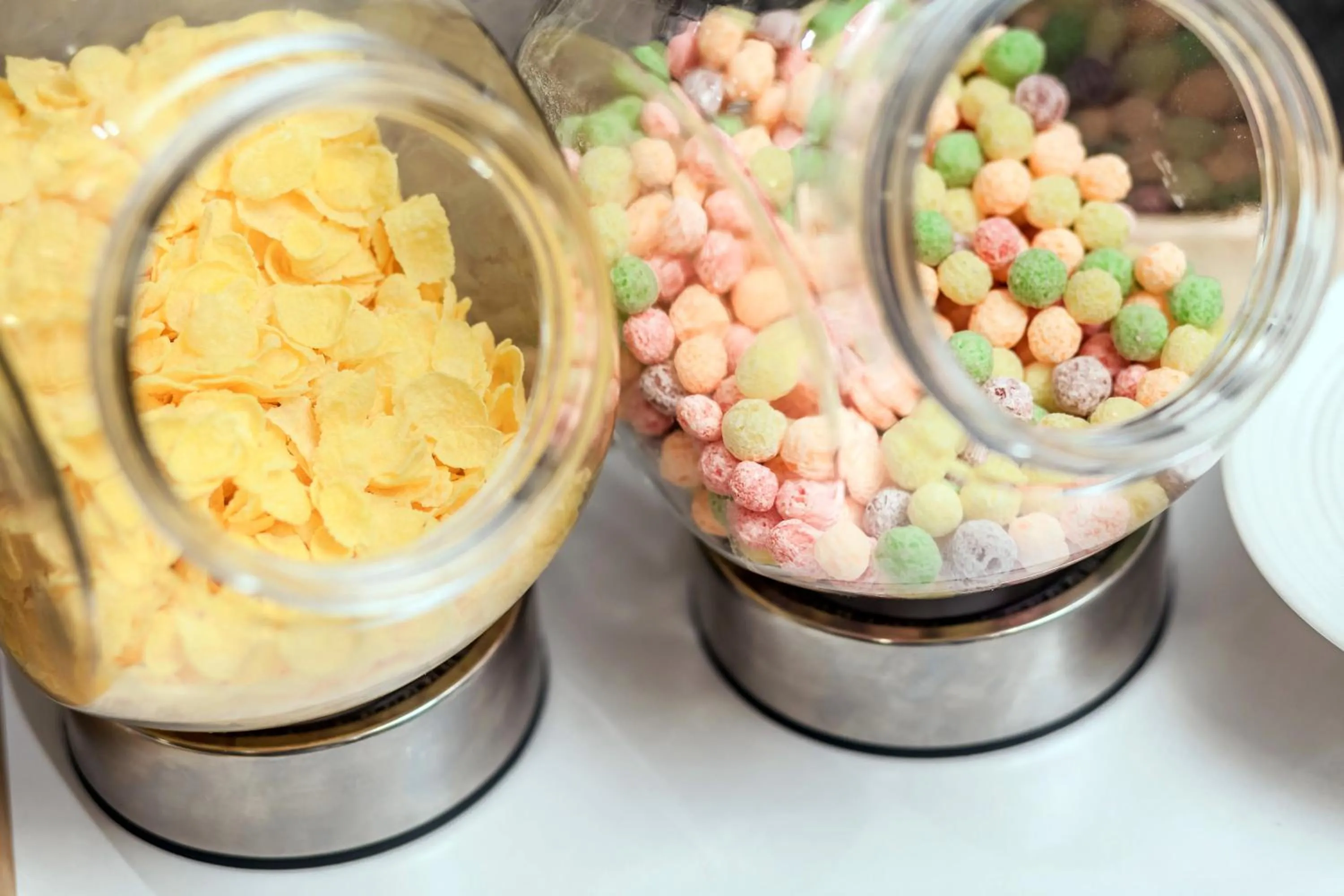 Food and drinks in Maple Hotel