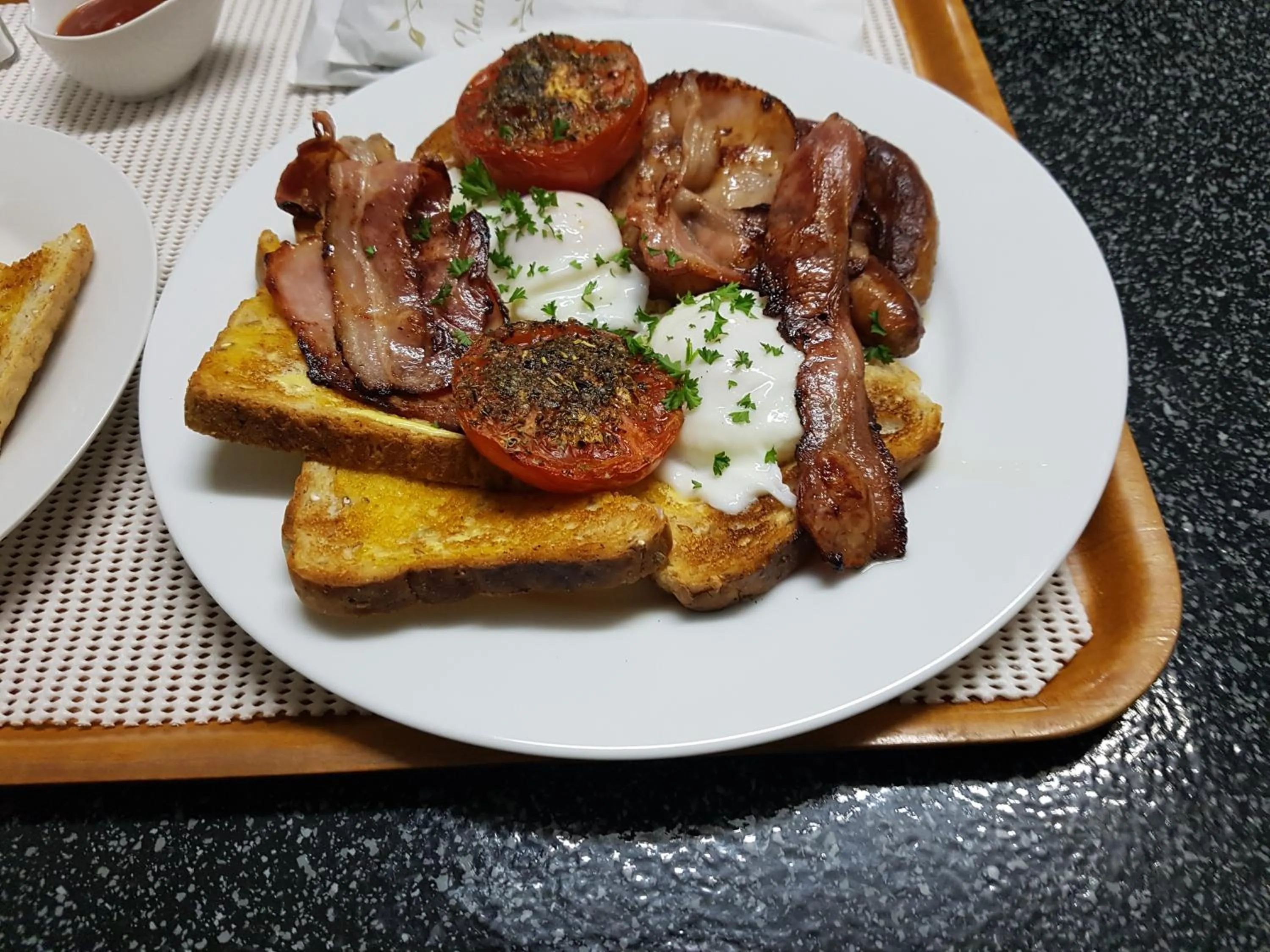 Breakfast in Belmore Motor Inn