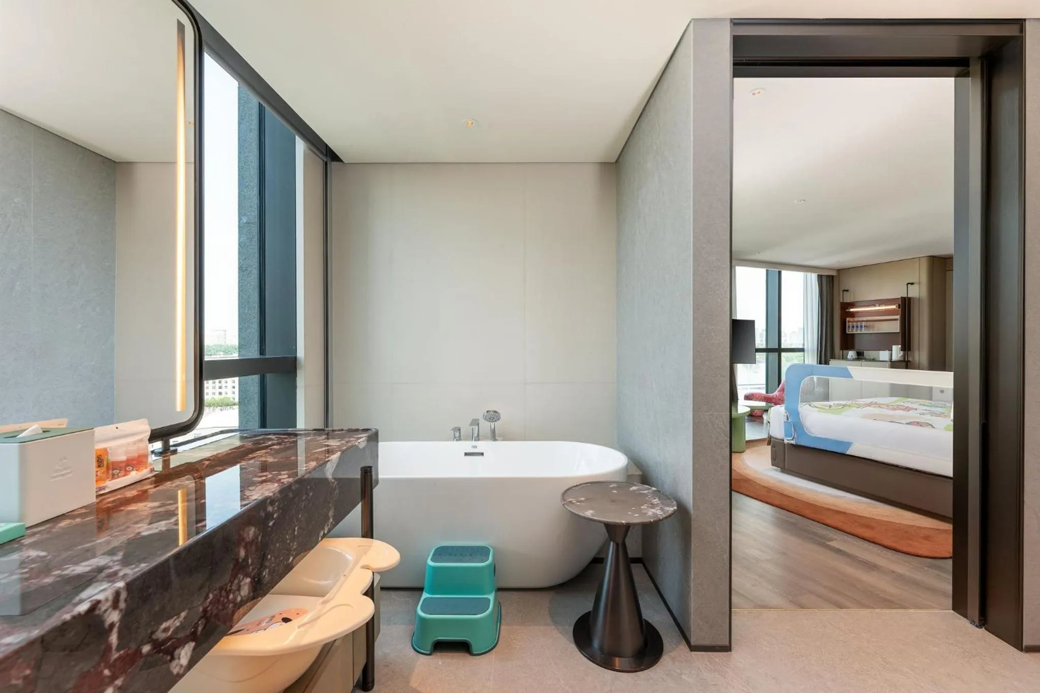 Photo of the whole room, Bed in Holiday Inn Changchun High Tech Zone by IHG