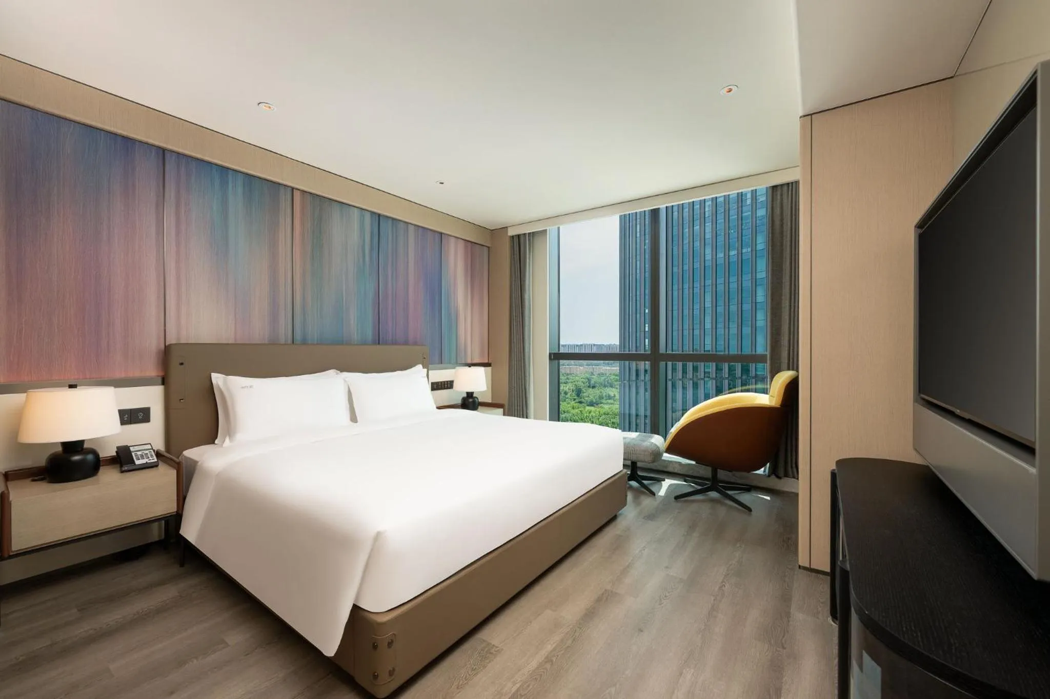 Photo of the whole room, Bed in Holiday Inn Changchun High Tech Zone by IHG