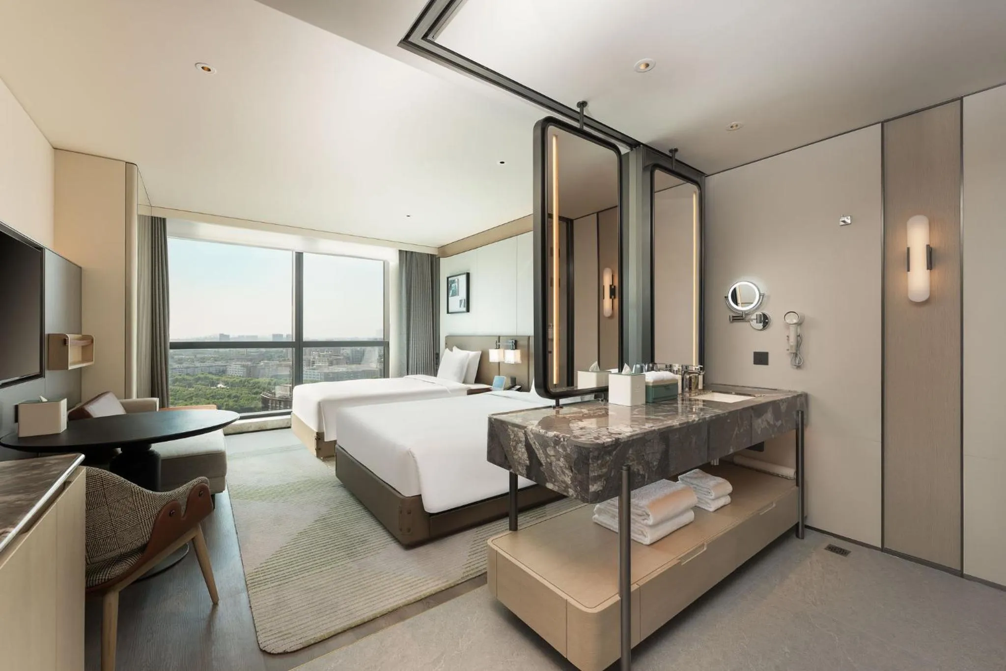 Photo of the whole room, Bed in Holiday Inn Changchun High Tech Zone by IHG