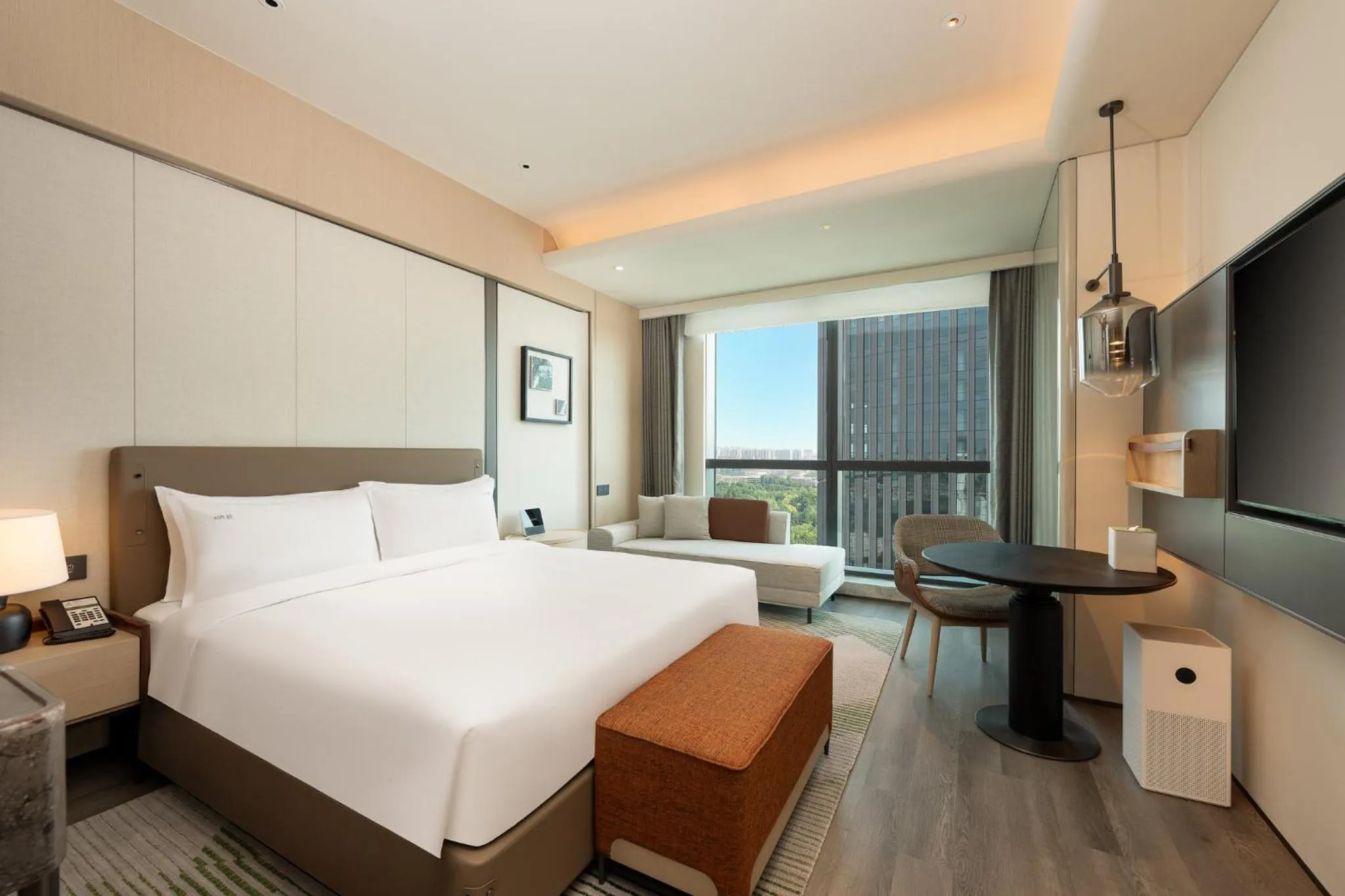 Photo of the whole room, Bed in Holiday Inn Changchun High Tech Zone by IHG