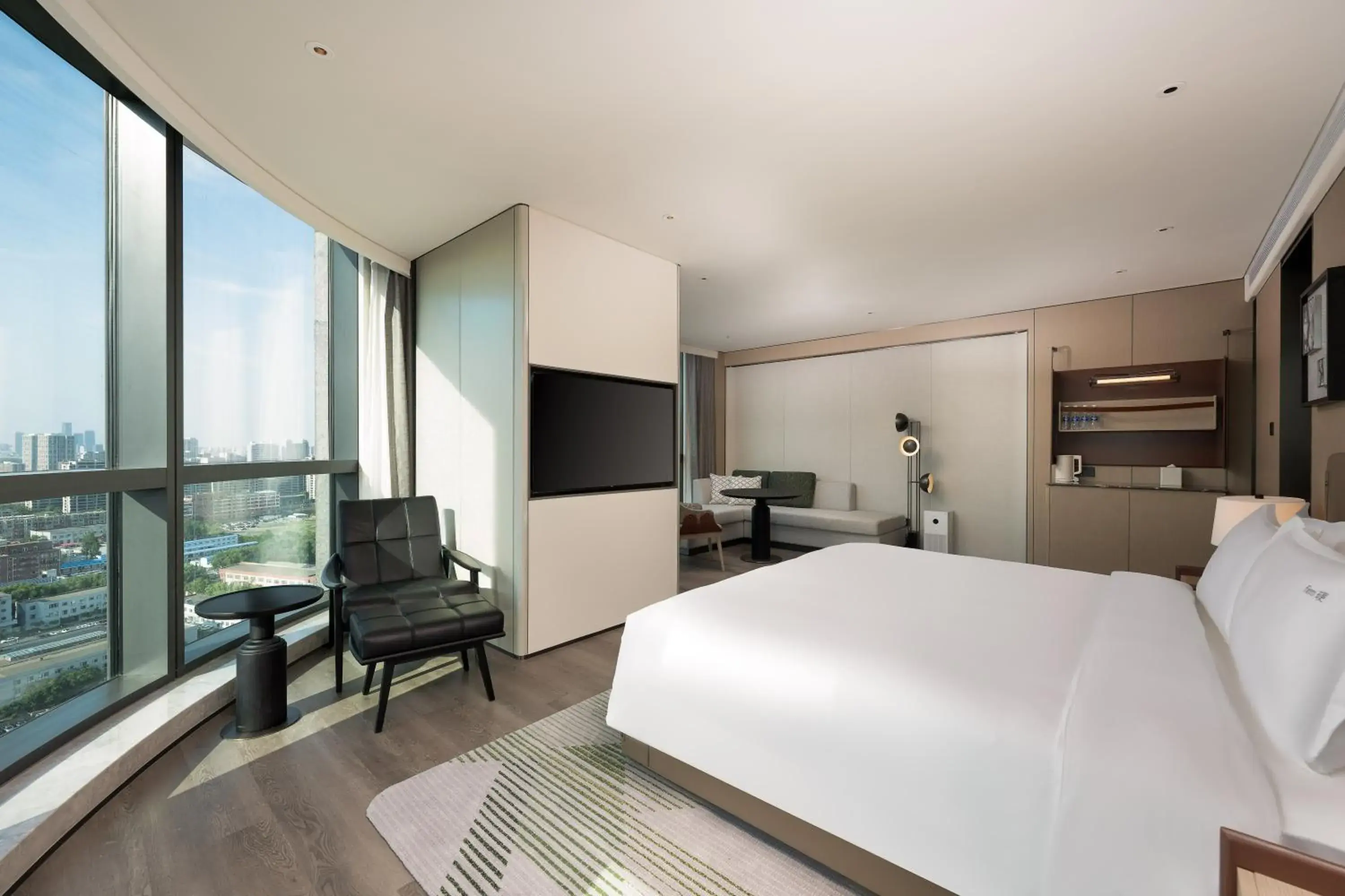 Premium King Room with City View in Holiday Inn Changchun High Tech Zone by IHG Premium King Room with City View in Holiday Inn Changchun High Tech Zone by IHG