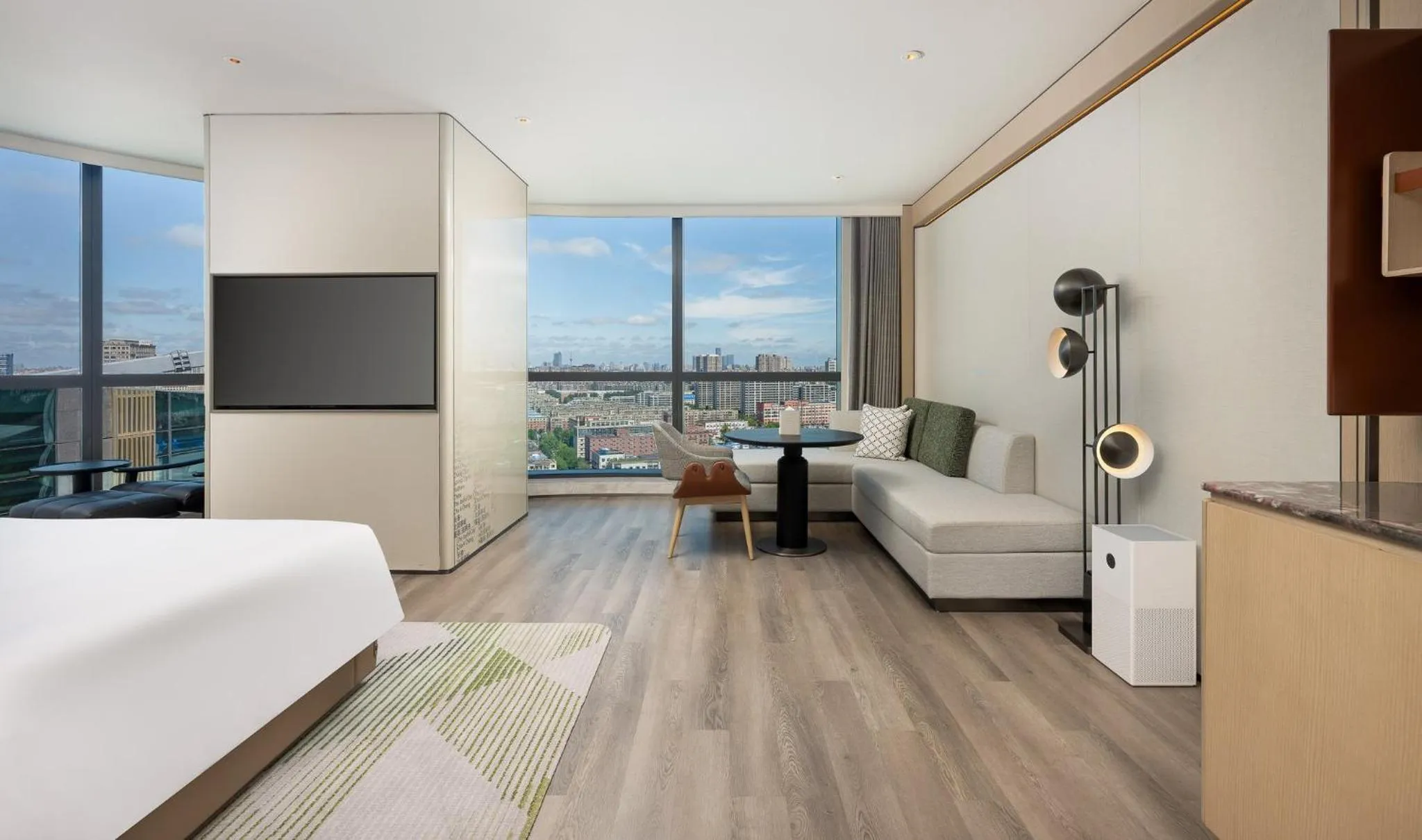 Photo of the whole room, Bed in Holiday Inn Changchun High Tech Zone by IHG