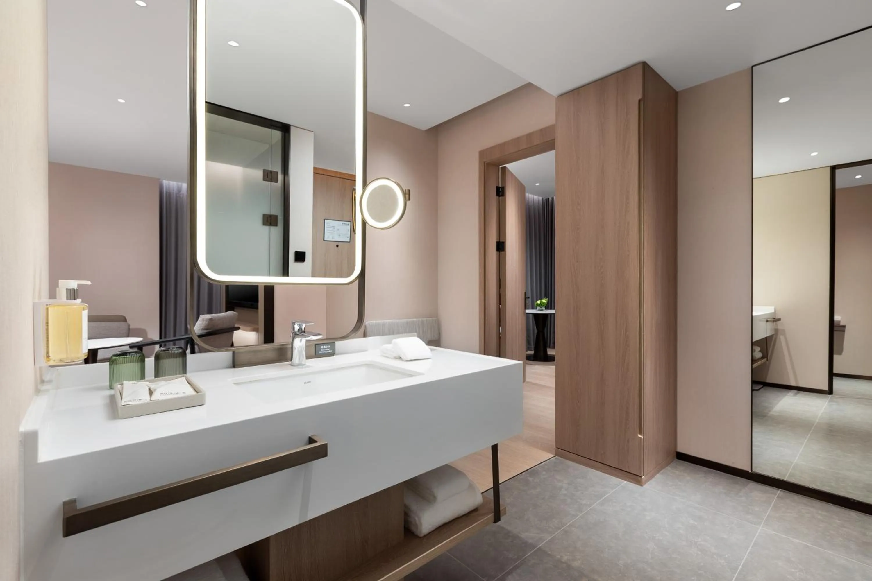Bathroom in Holiday Inn & Suites Shanghai Changfeng by IHG