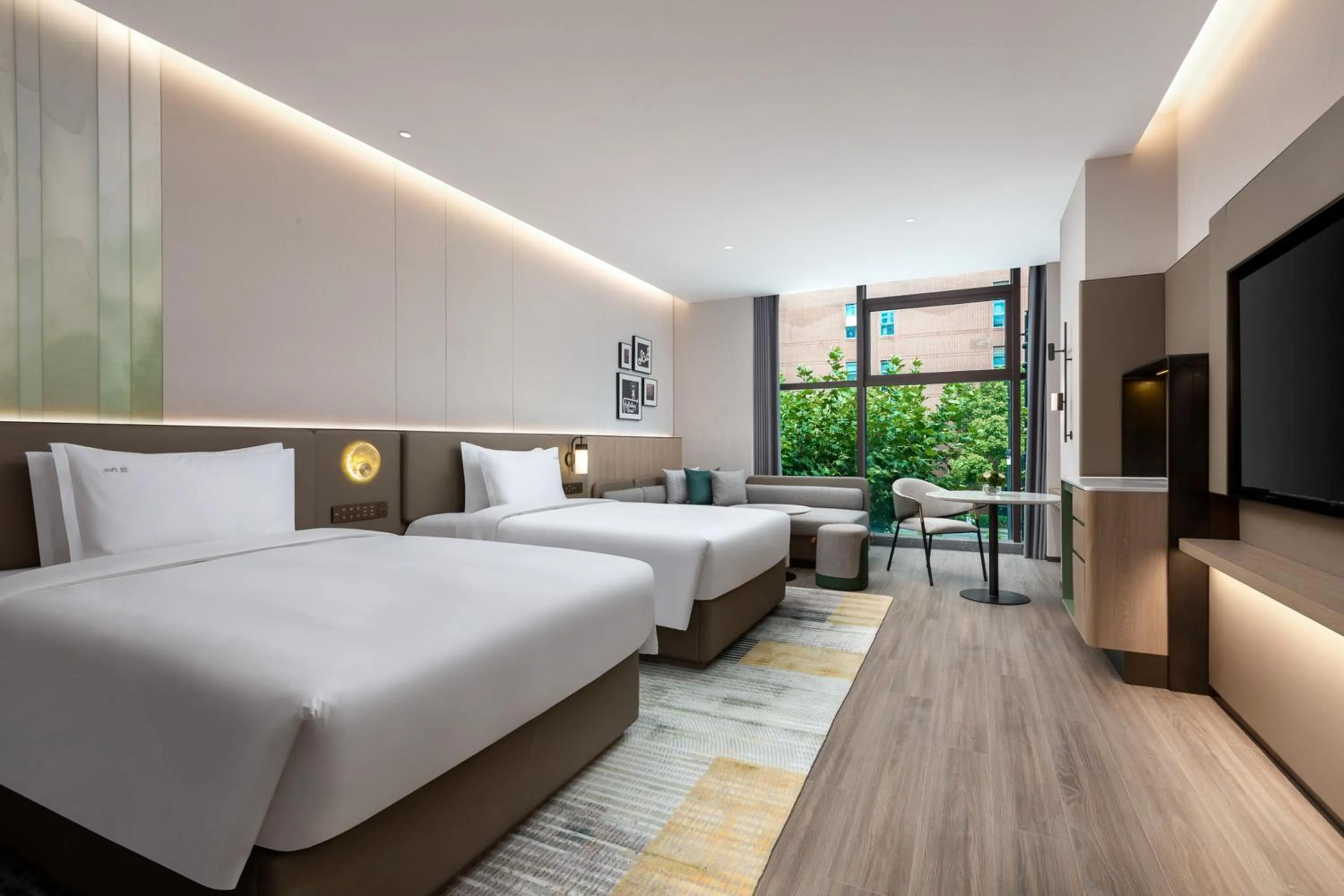 Bed in Holiday Inn & Suites Shanghai Changfeng by IHG