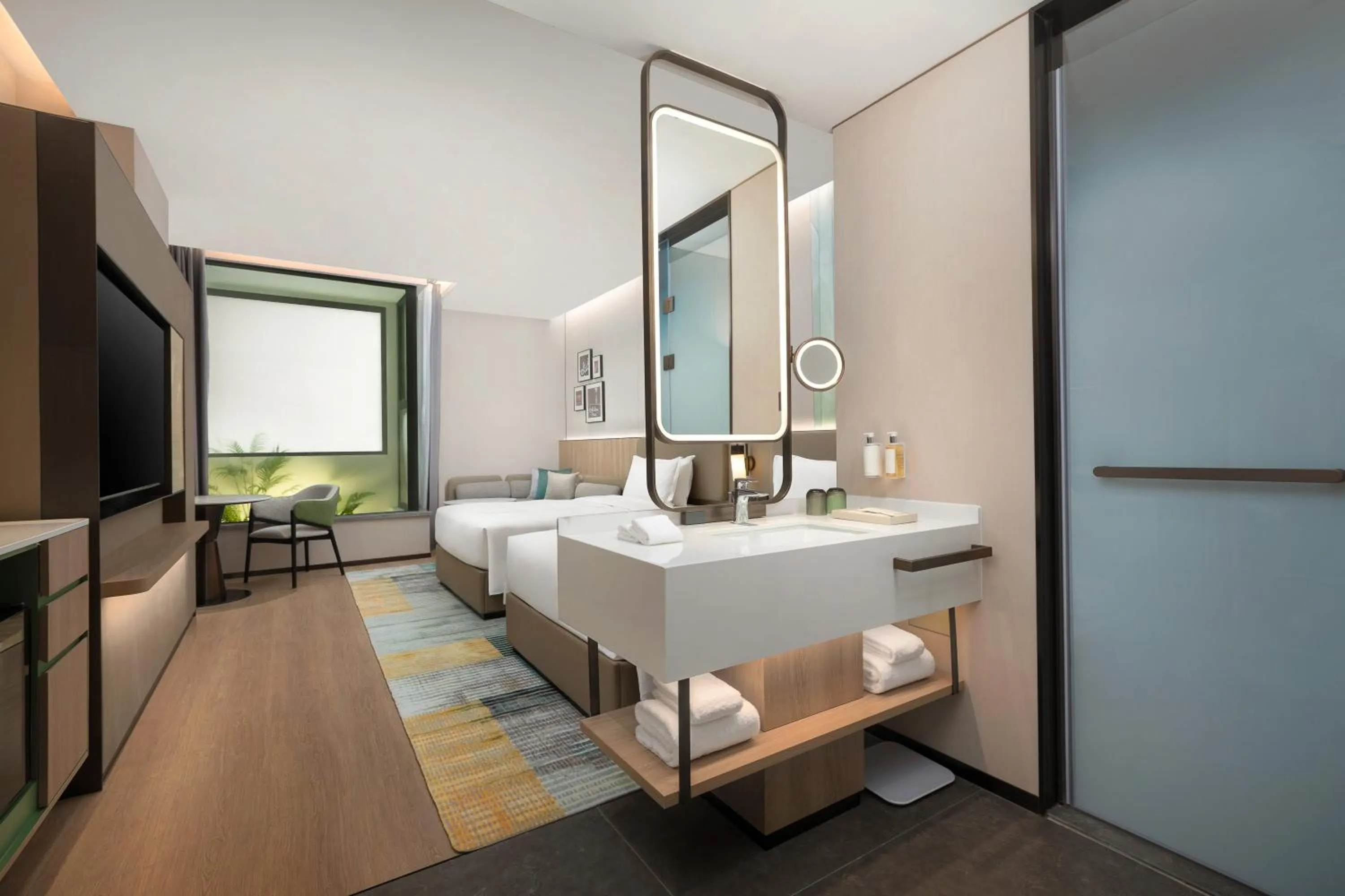Bathroom, Bed in Holiday Inn & Suites Shanghai Changfeng by IHG