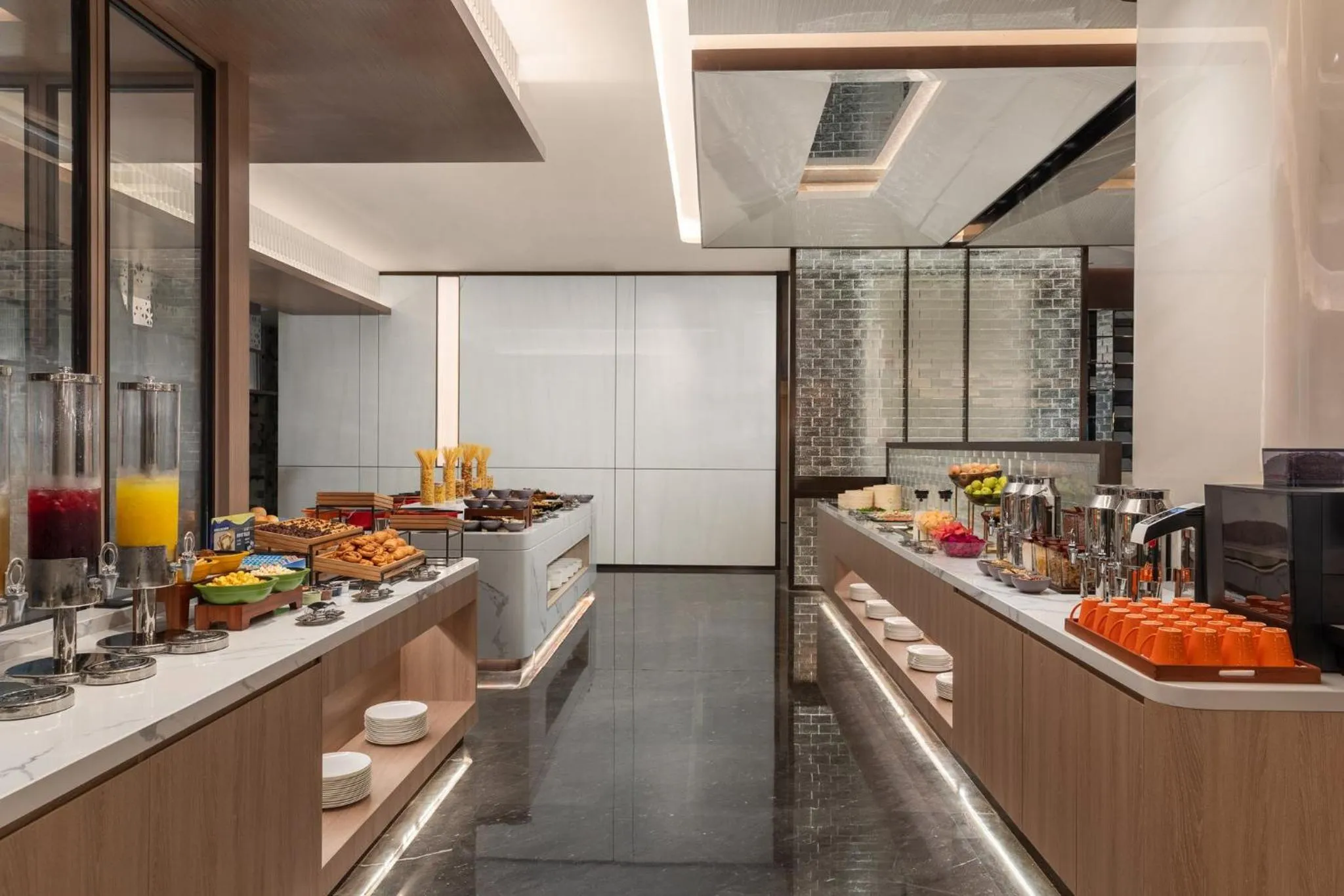 Restaurant/places to eat in Holiday Inn & Suites Shanghai Changfeng by IHG