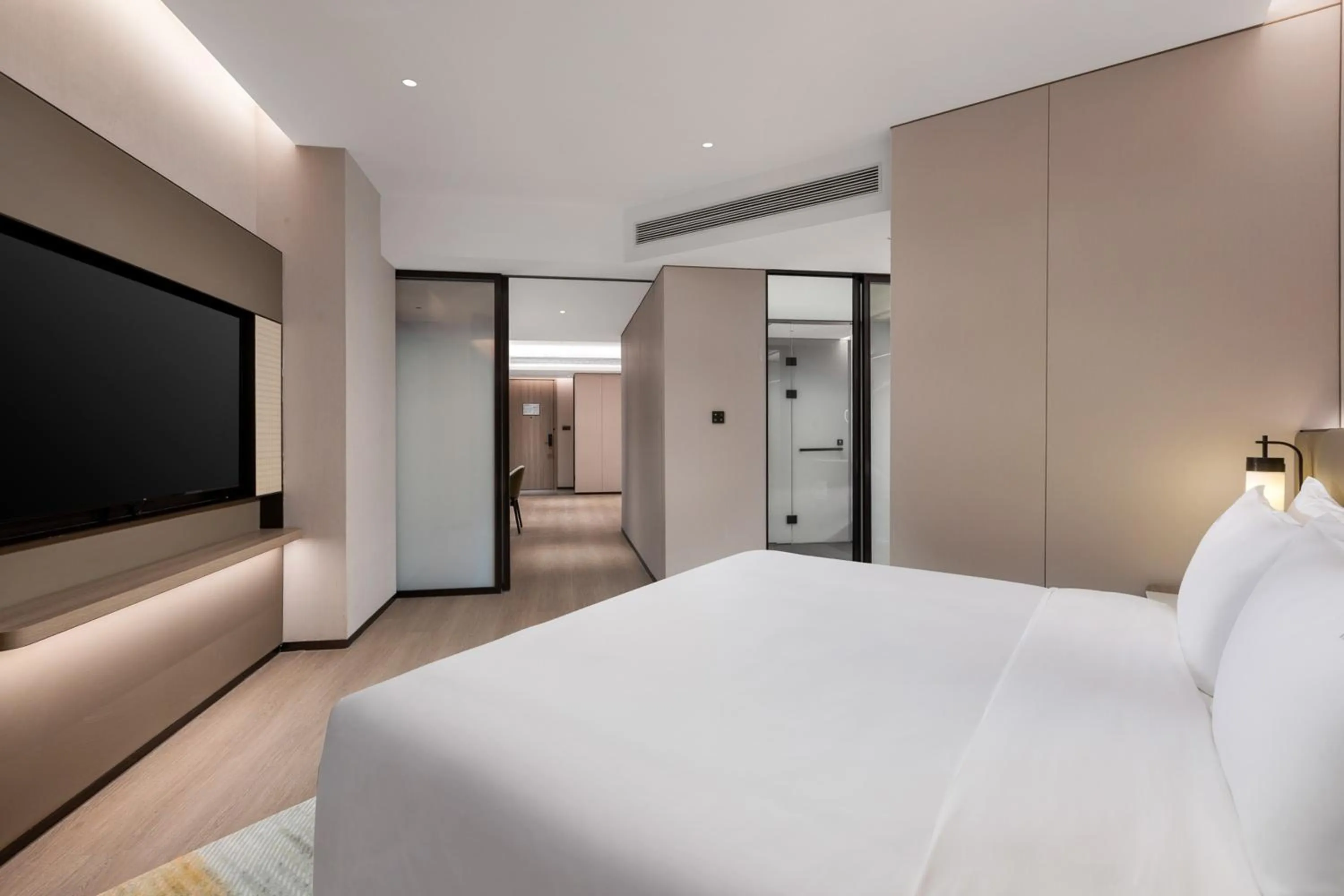 Bed in Holiday Inn & Suites Shanghai Changfeng by IHG