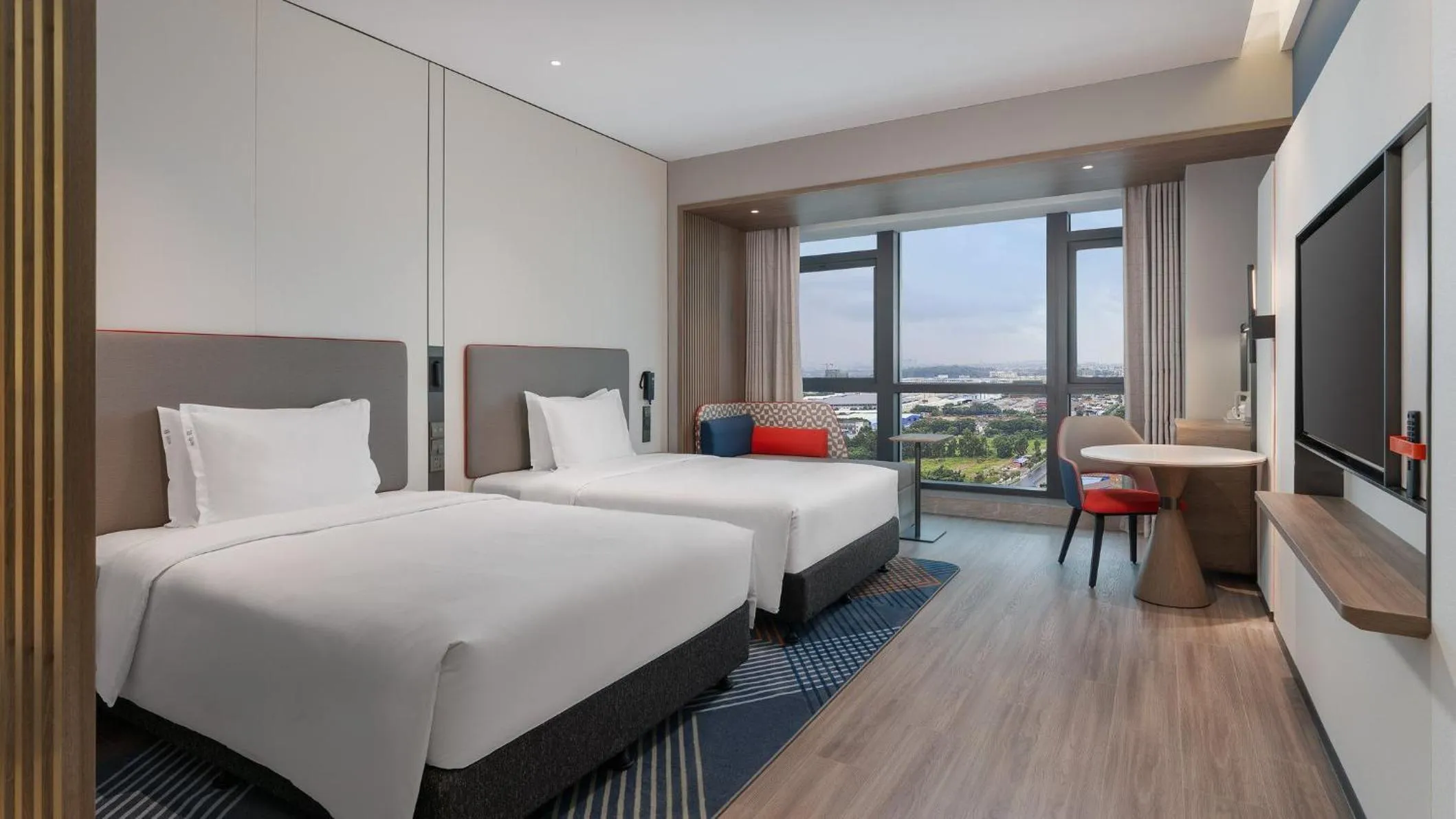 Photo of the whole room, Bed in Holiday Inn Express Foshan Sanshui by IHG