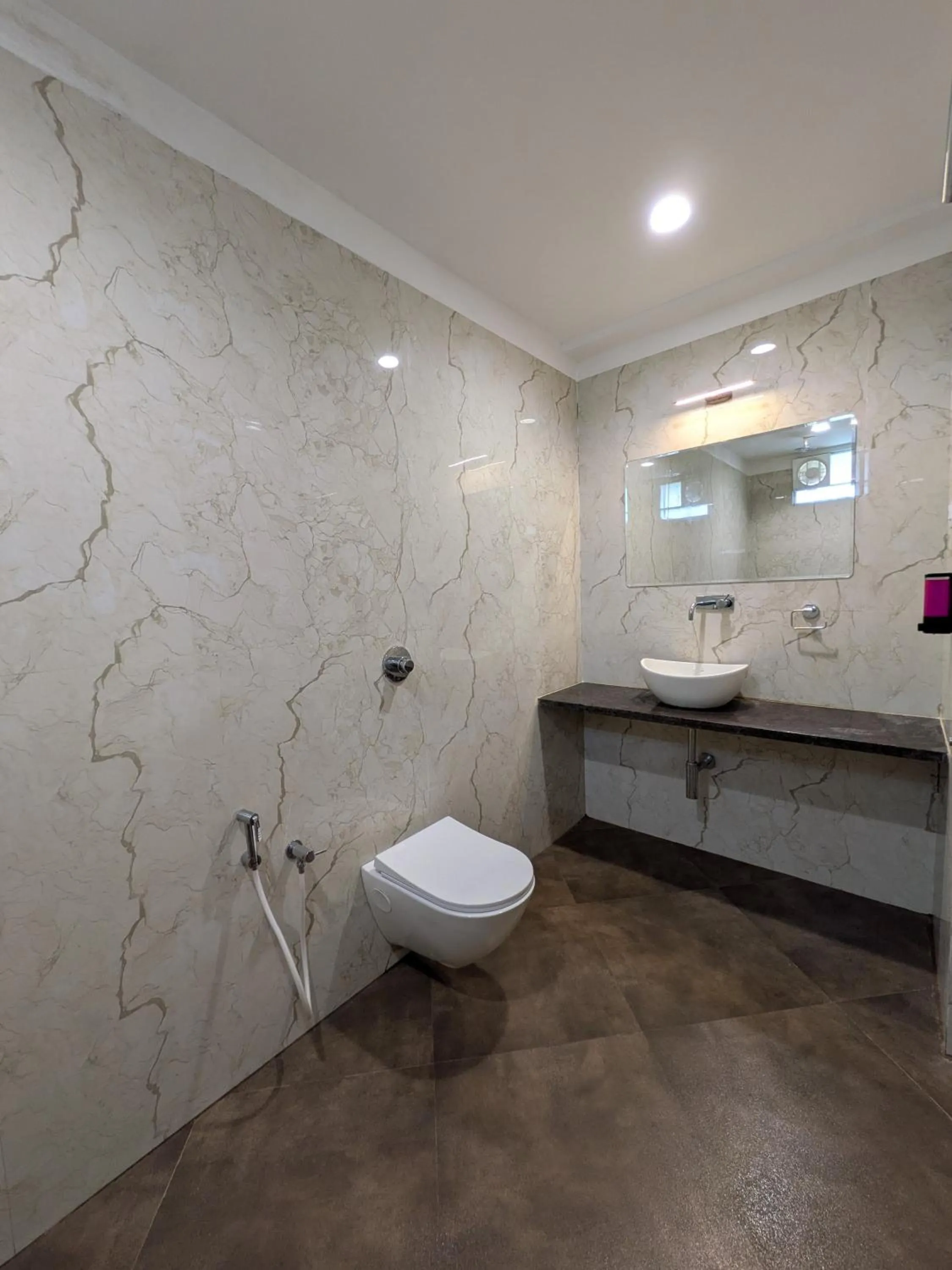 Shower in Hotel Petal Inn