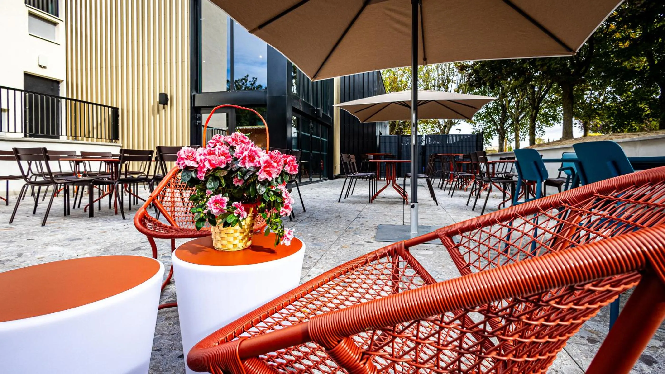 Balcony/Terrace in greet Hotel Reims Tinqueux