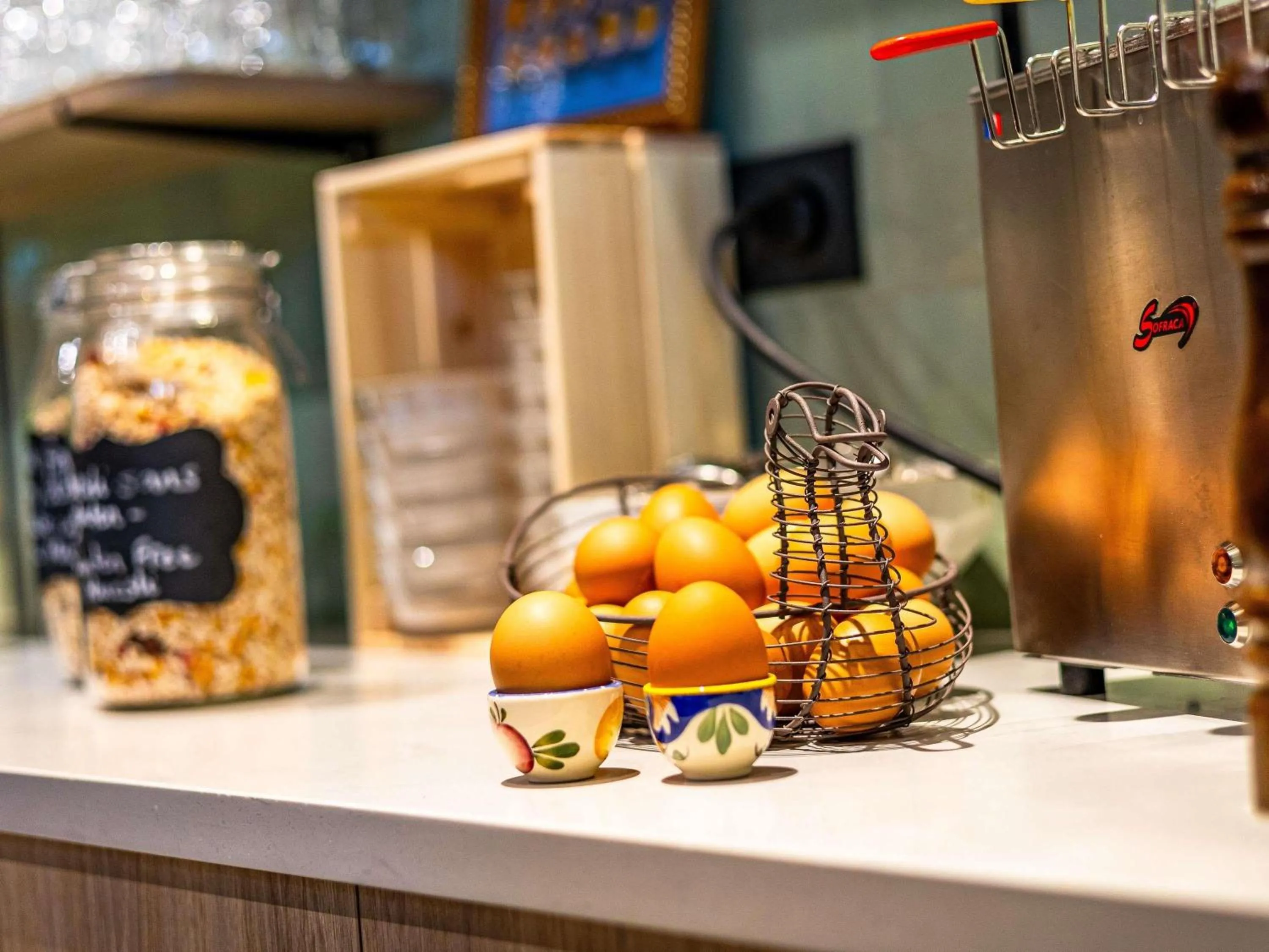 Breakfast in greet Hotel Reims Tinqueux