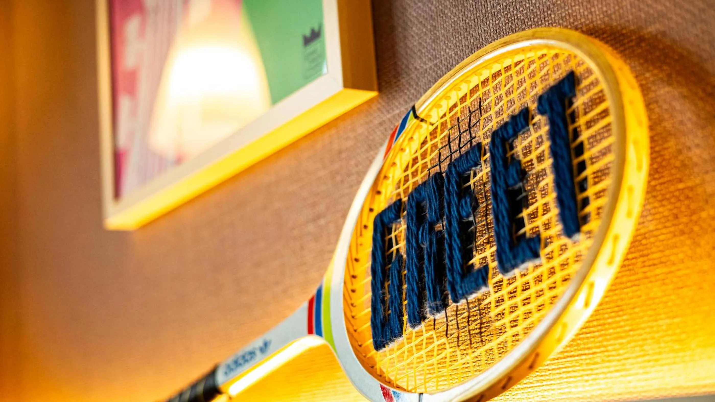 Decorative detail in greet Hotel Reims Tinqueux