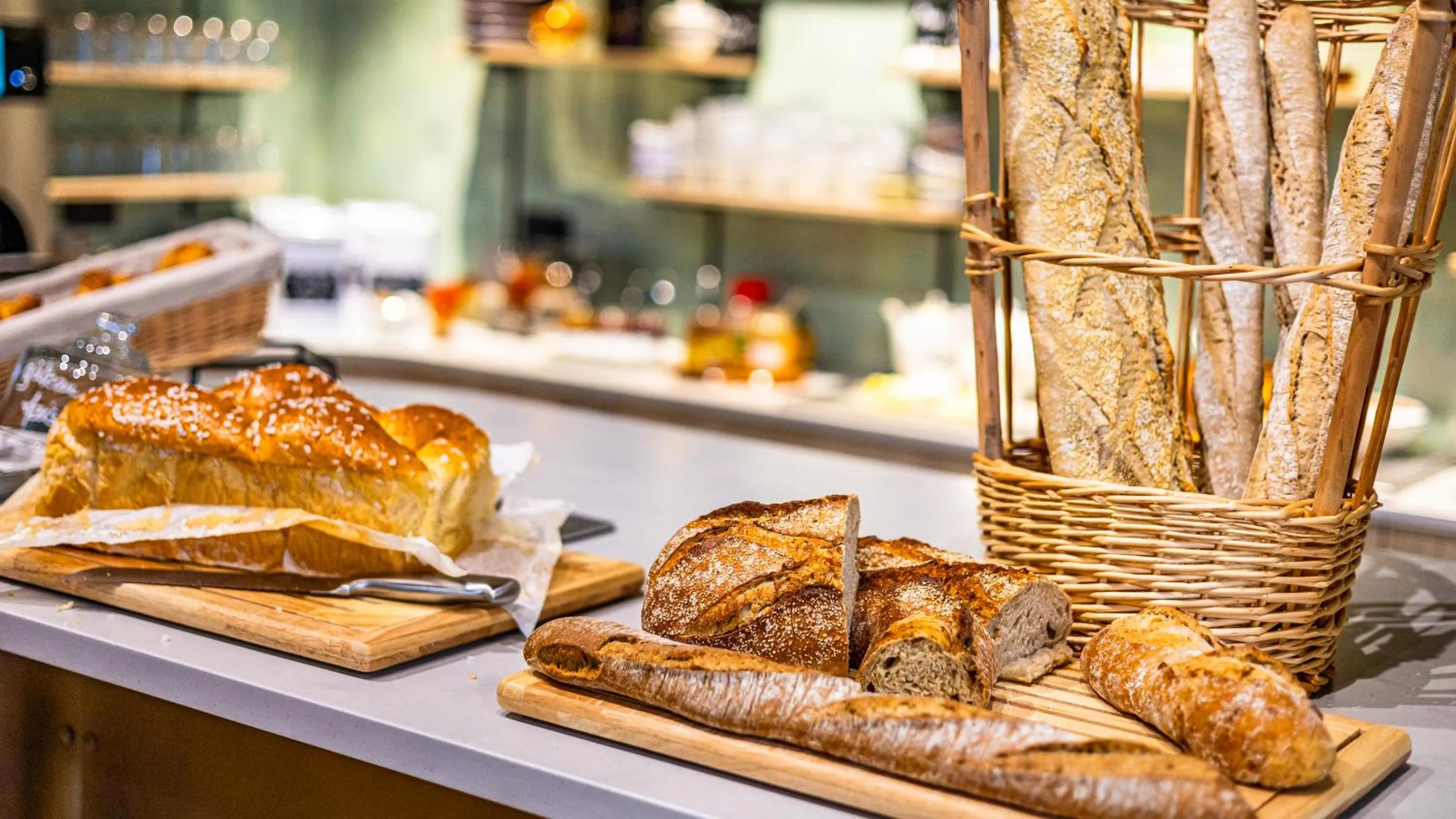 Buffet breakfast in greet Hotel Reims Tinqueux