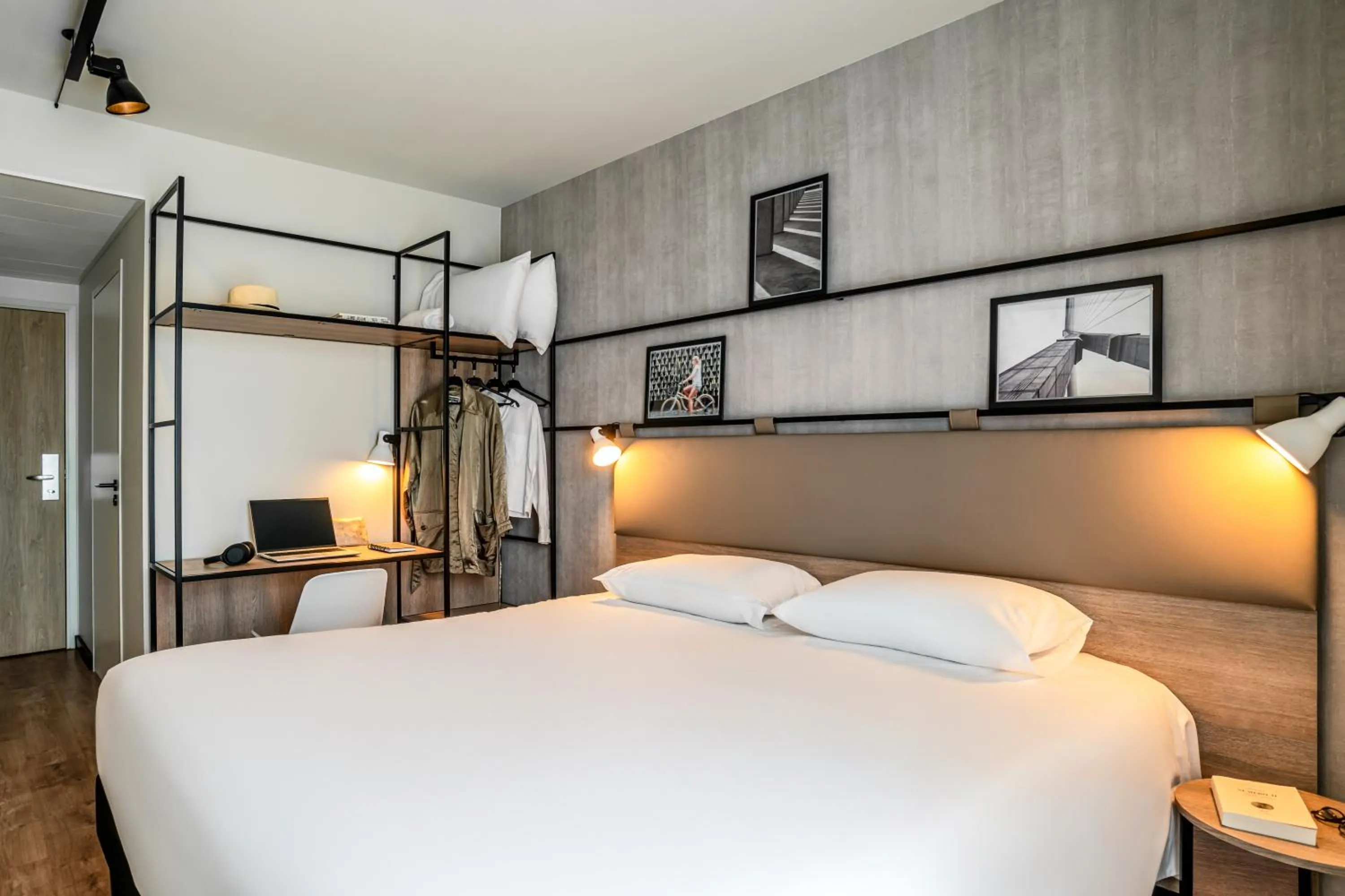 Photo of the whole room, Bed in ibis Bordeaux Nord Carbon Blanc