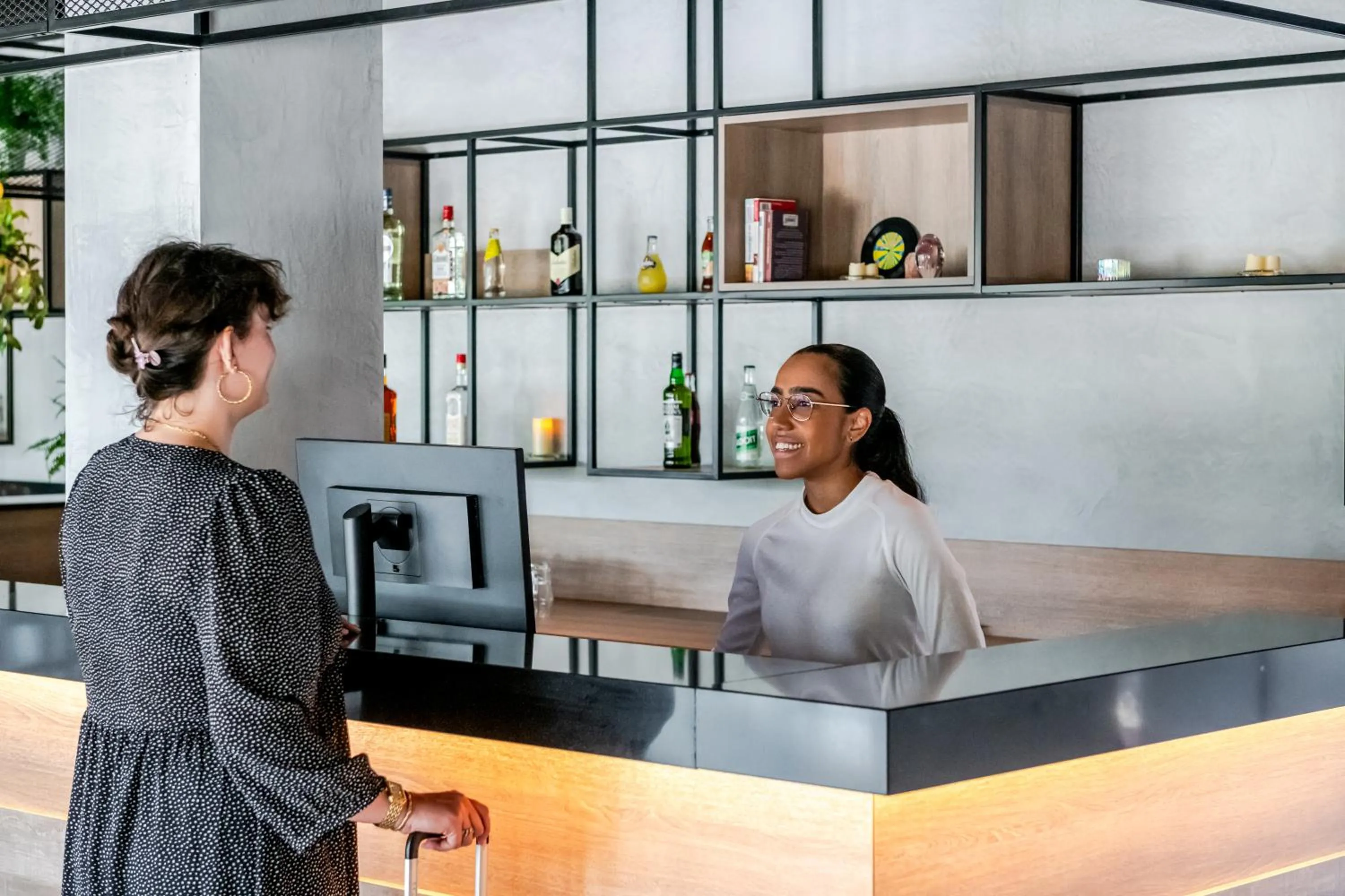 Lobby or reception in ibis Bordeaux Nord Carbon Blanc