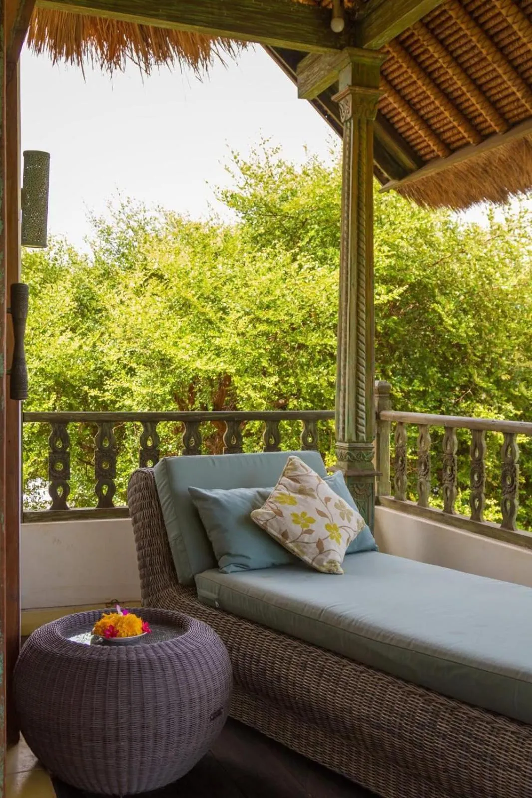 Life in Amed Beach Hotel