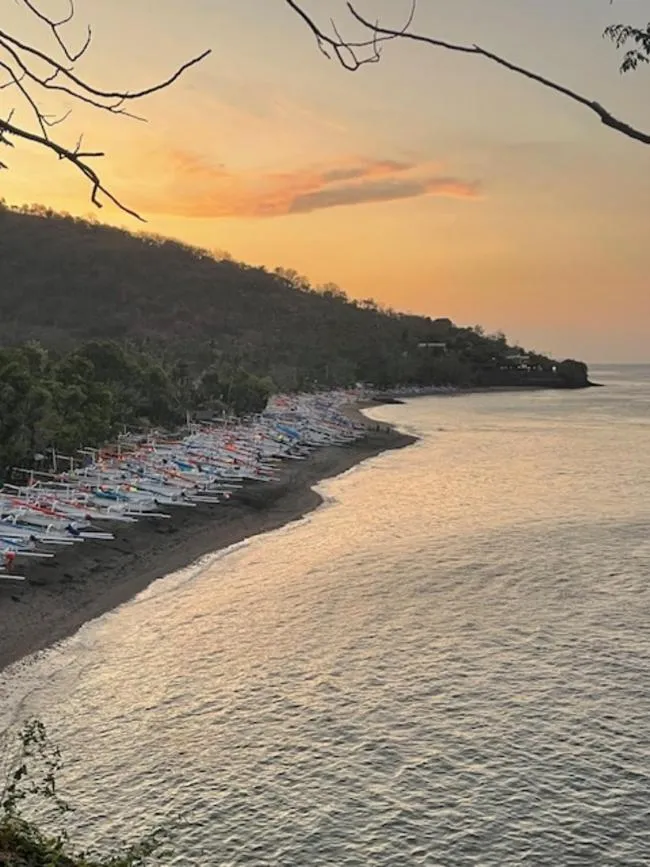 Life in Amed Beach Hotel