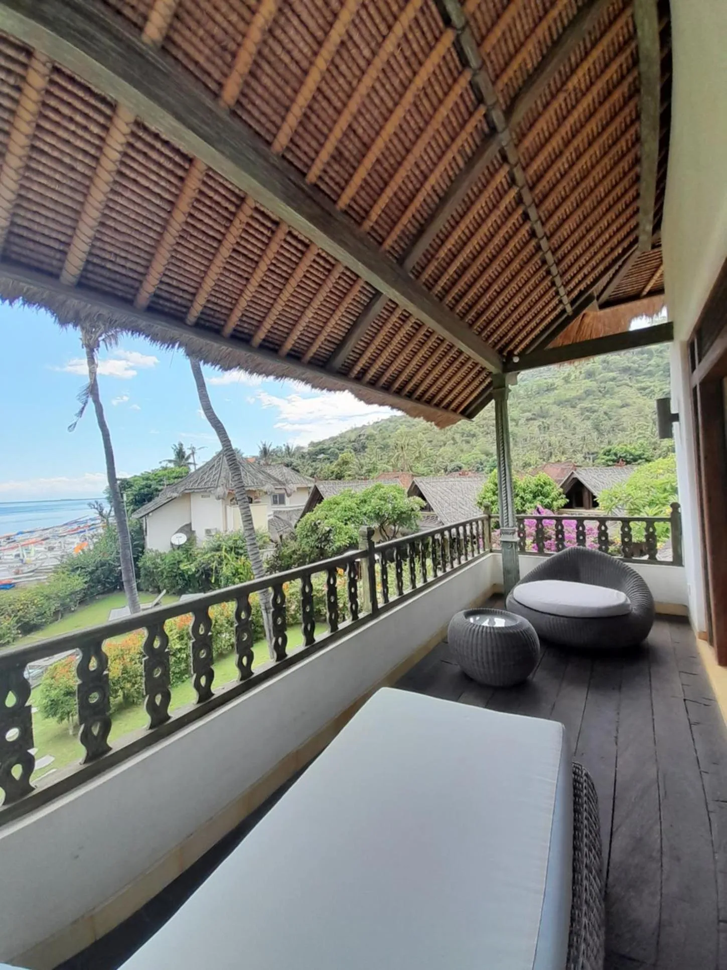 Balcony/Terrace, Bed in Life in Amed Beach Hotel