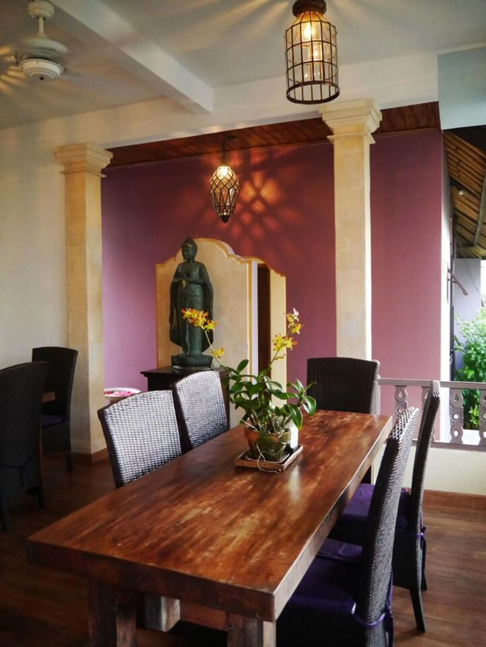 Restaurant/places to eat in Life in Amed Beach Hotel