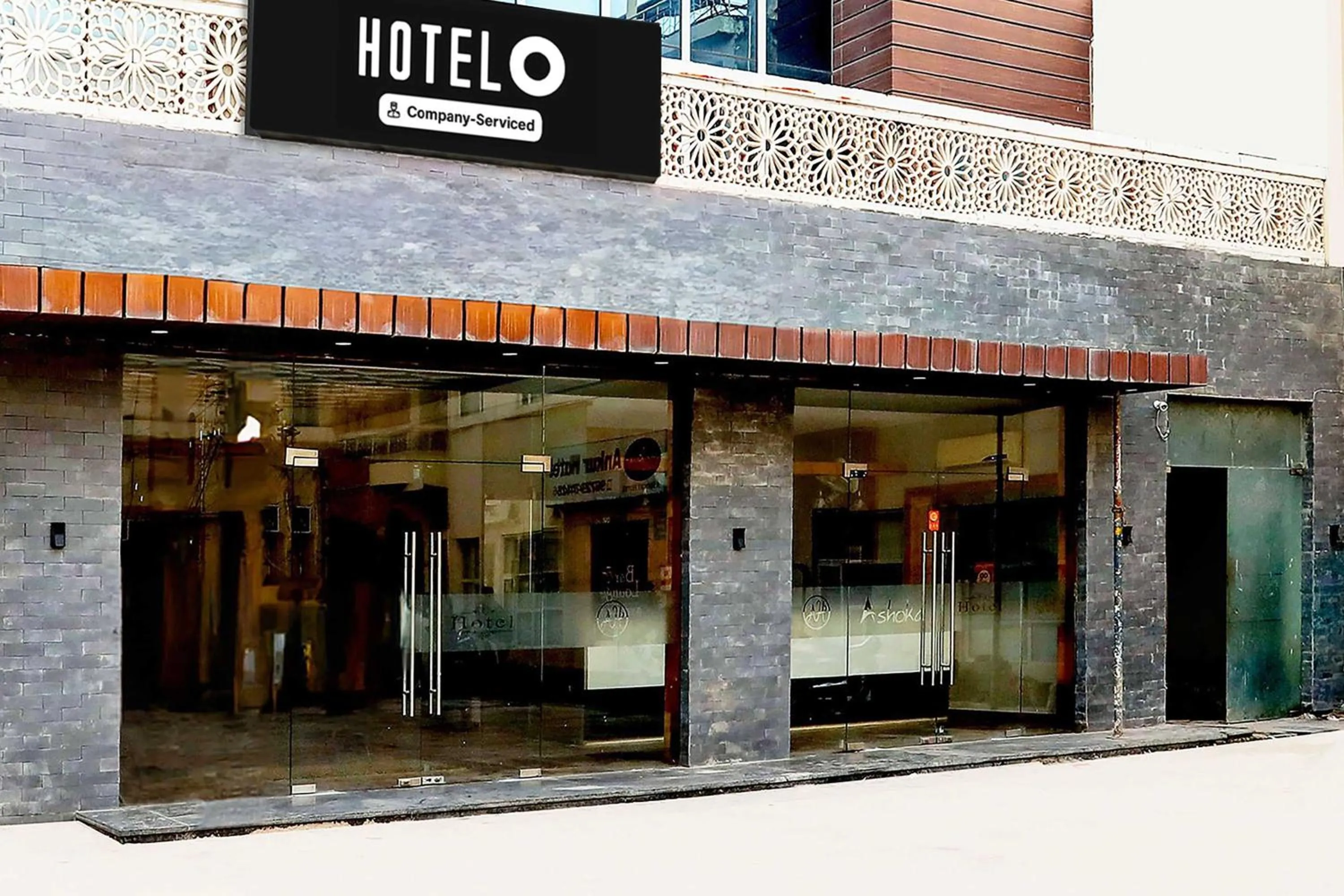 Facade/entrance in Hotel O Alwar Bus Station