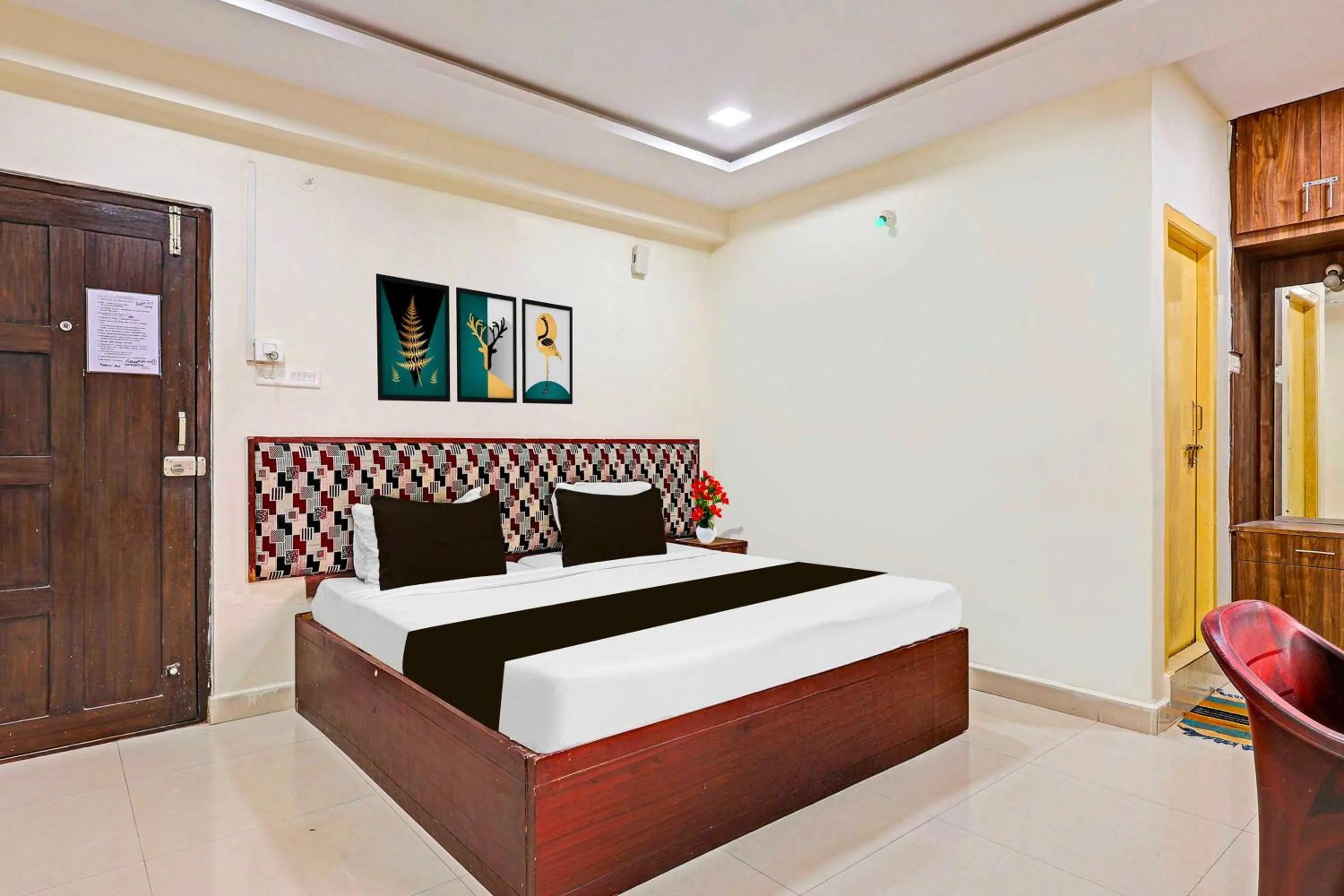 Bedroom, Bed in Hotel O Rushikonda Beach Visakhapatnam
