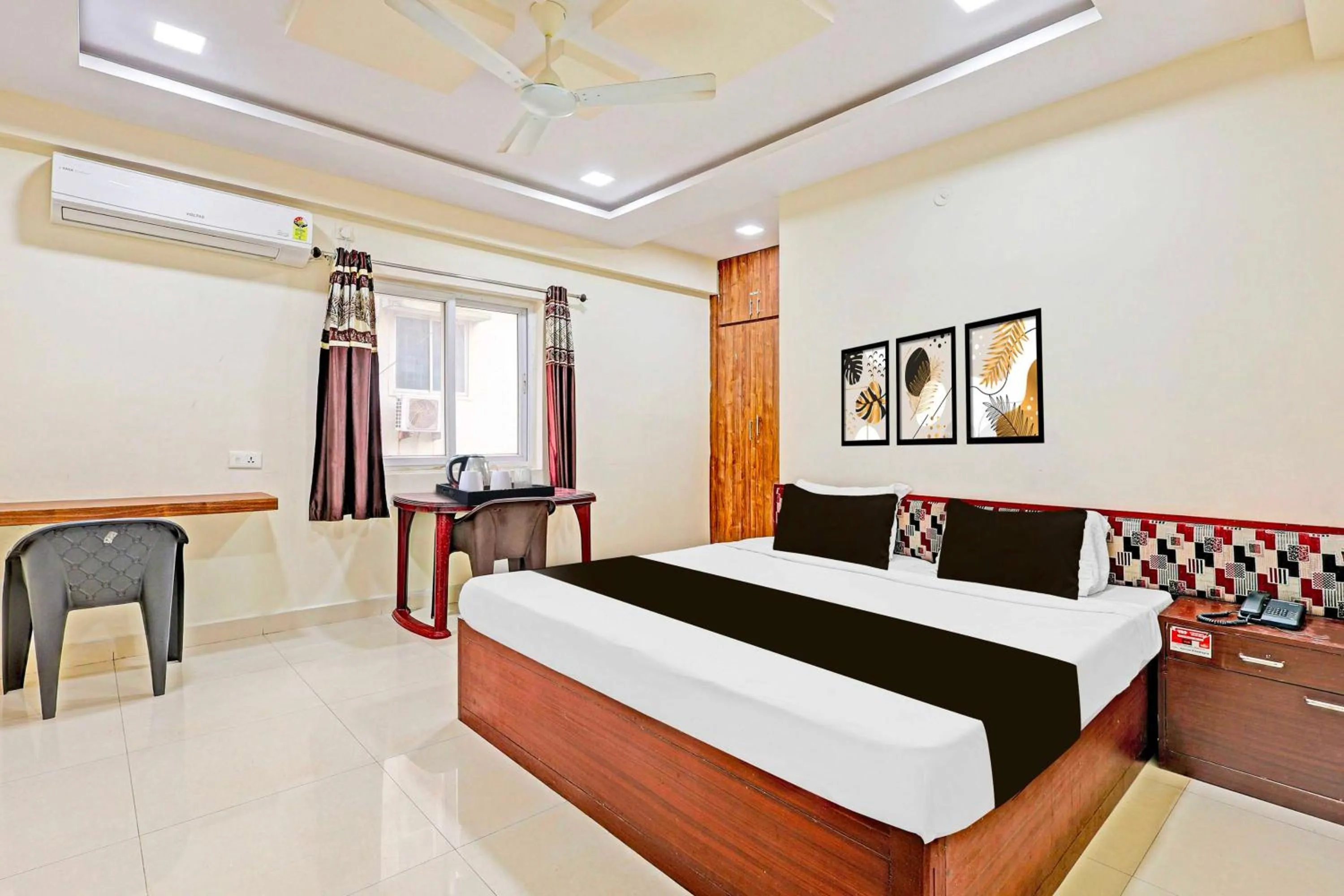 Bedroom, Bed in Hotel O Rushikonda Beach Visakhapatnam