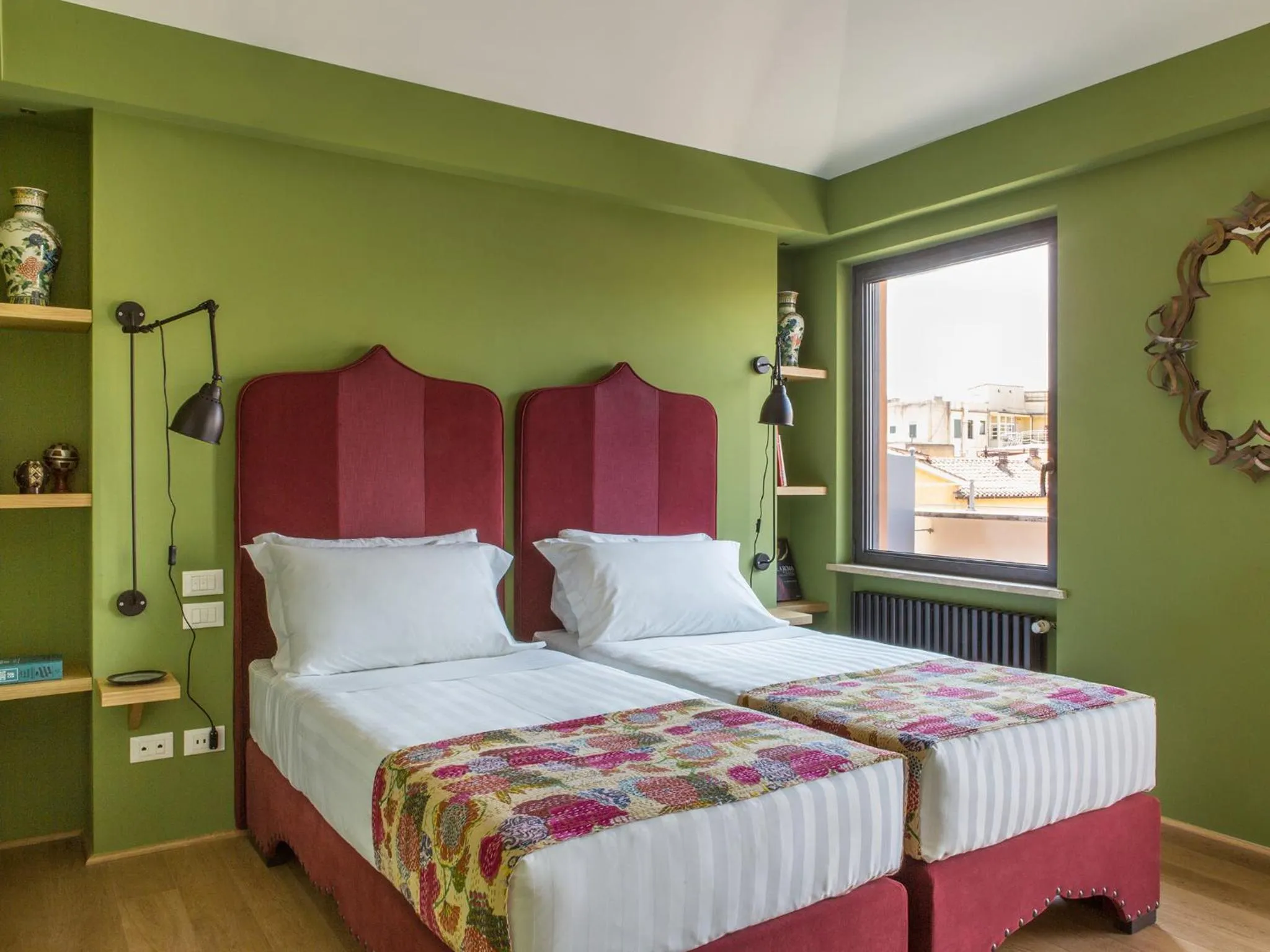 Day, Bed in Rarity Suites