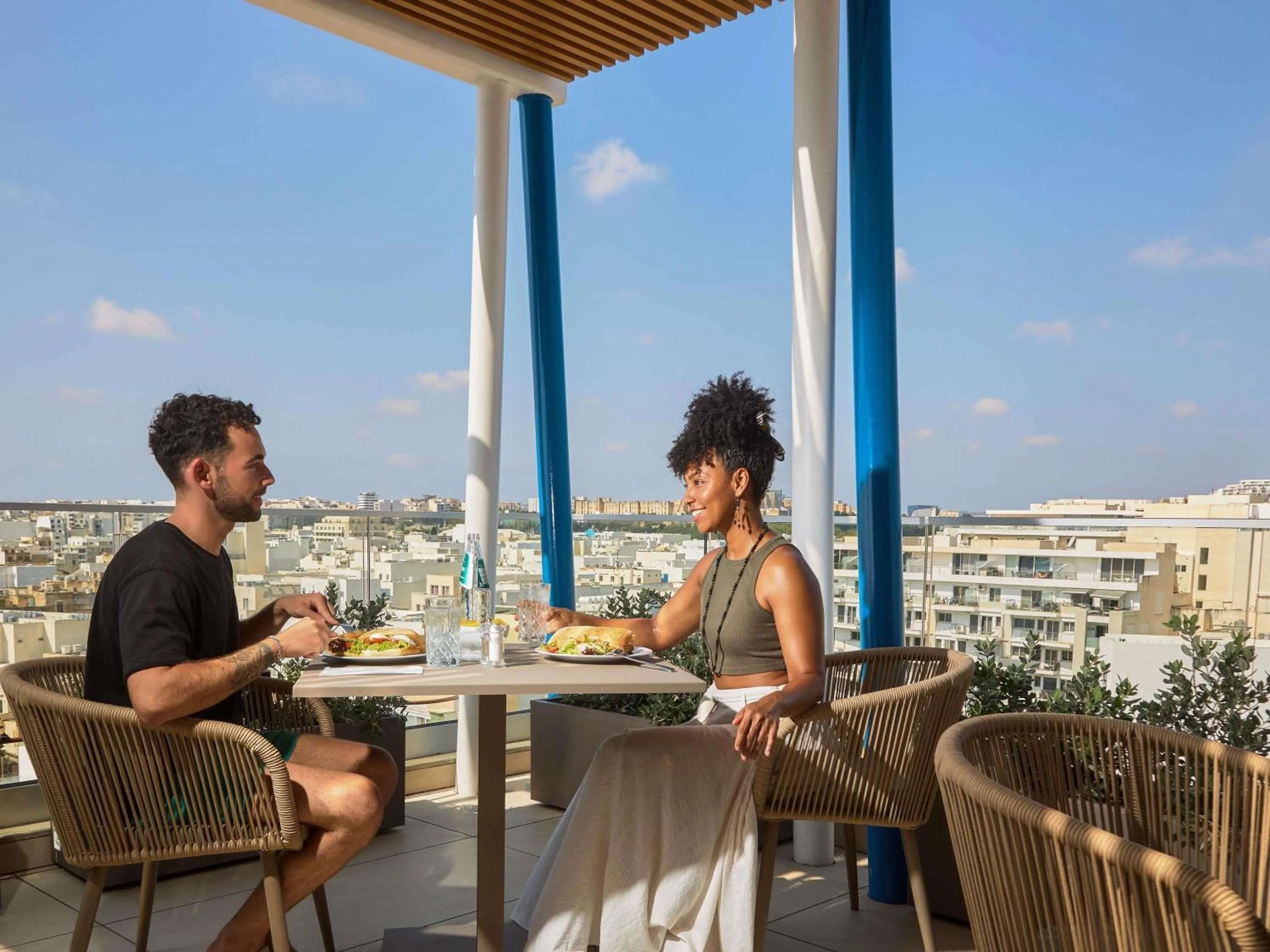 Lounge or bar in Novotel Malta Sliema