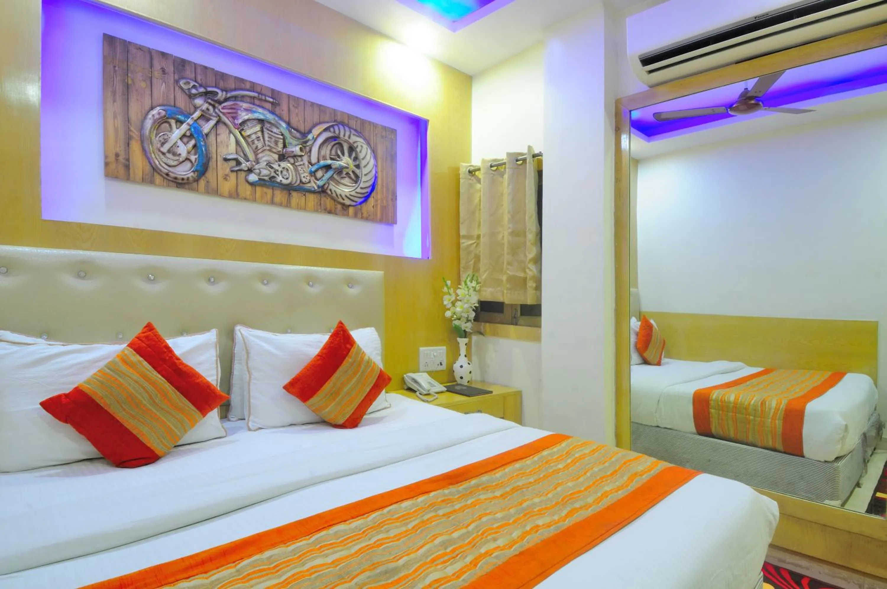 Bed in Hotel Prince Palace Deluxe - New Delhi