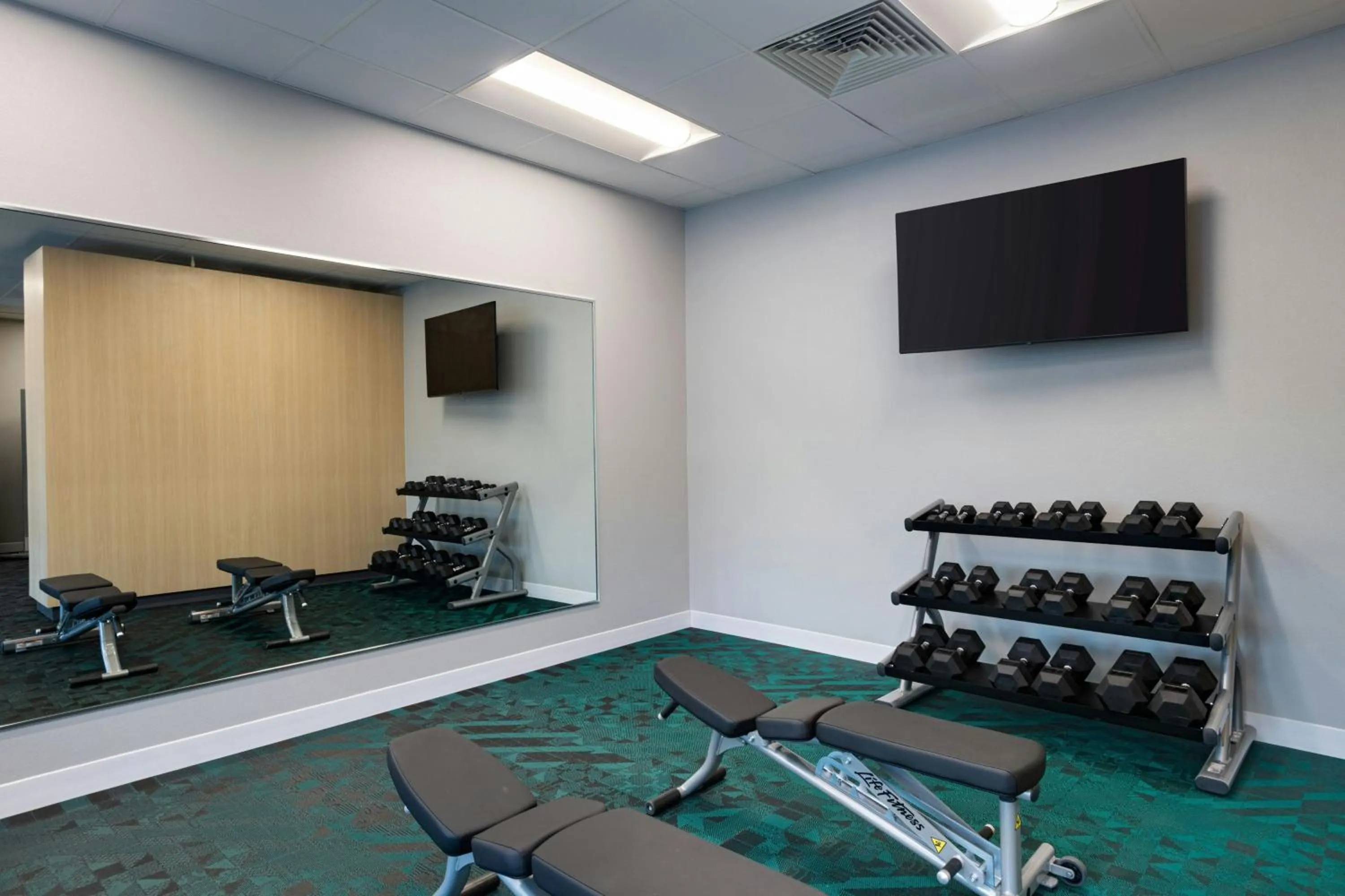 Fitness centre/facilities in TownePlace Suites Brownsville