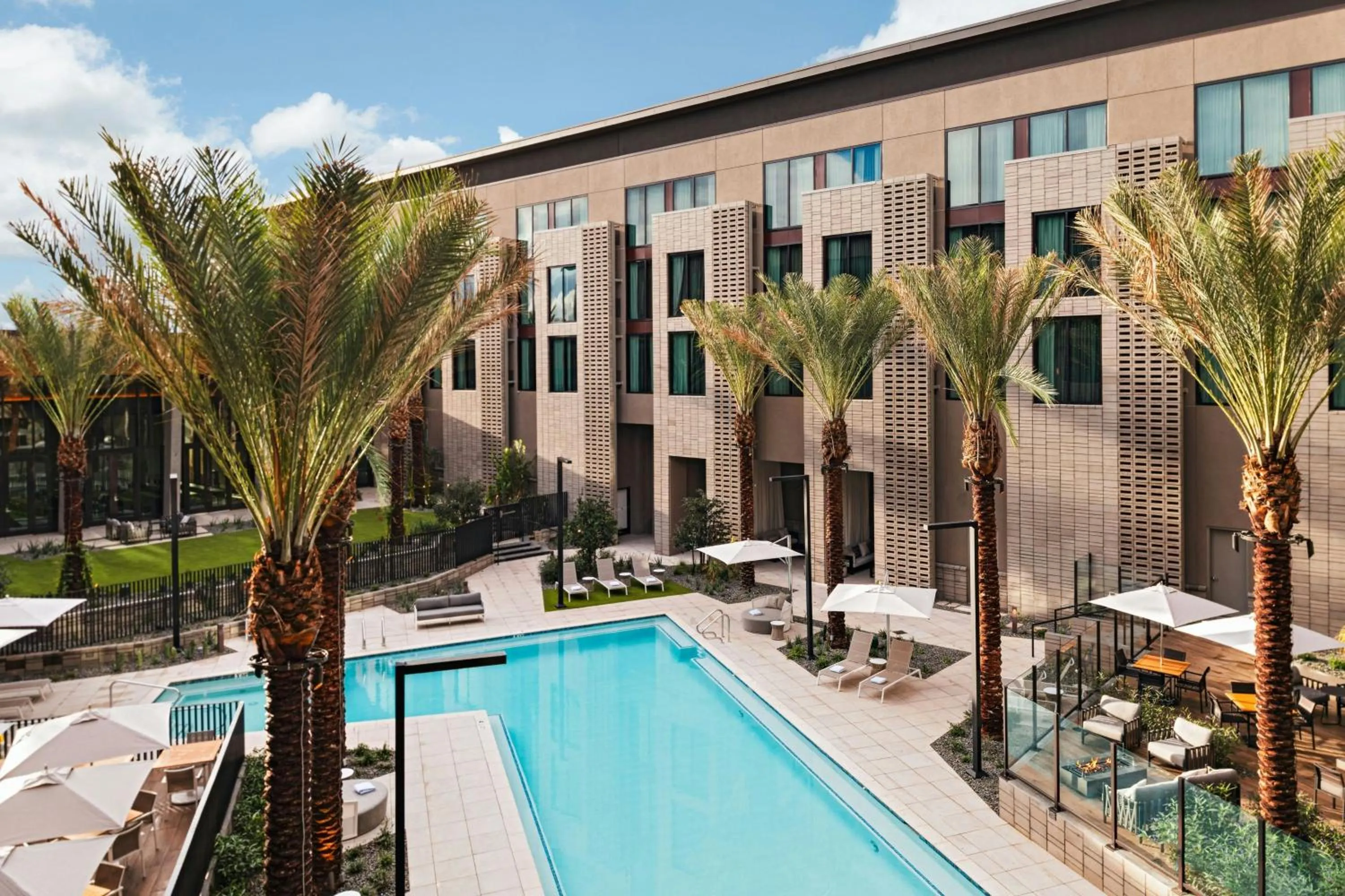 Swimming pool in AC Hotel by Marriott Phoenix North Norterra