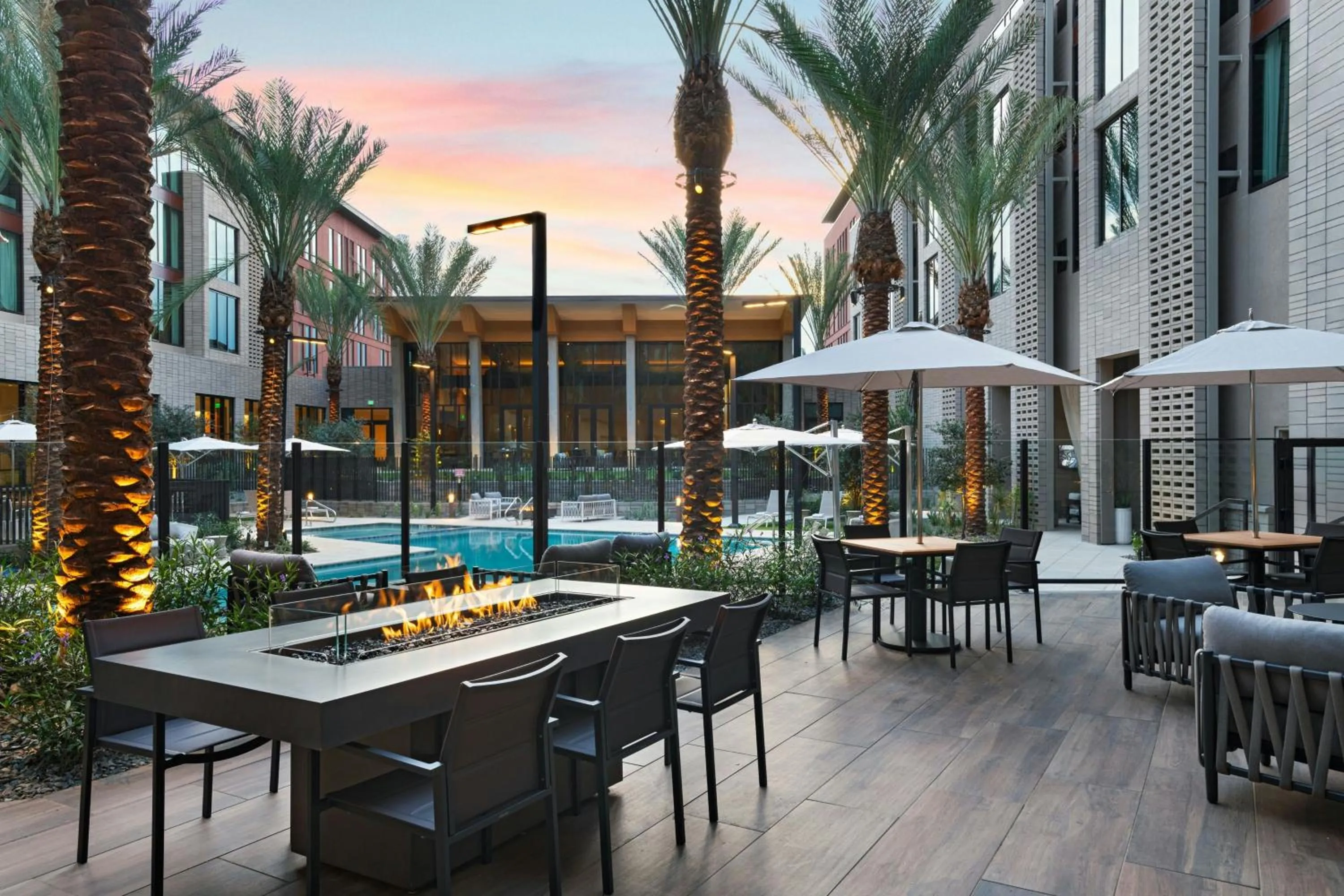 Swimming pool in Element Phoenix North Norterra