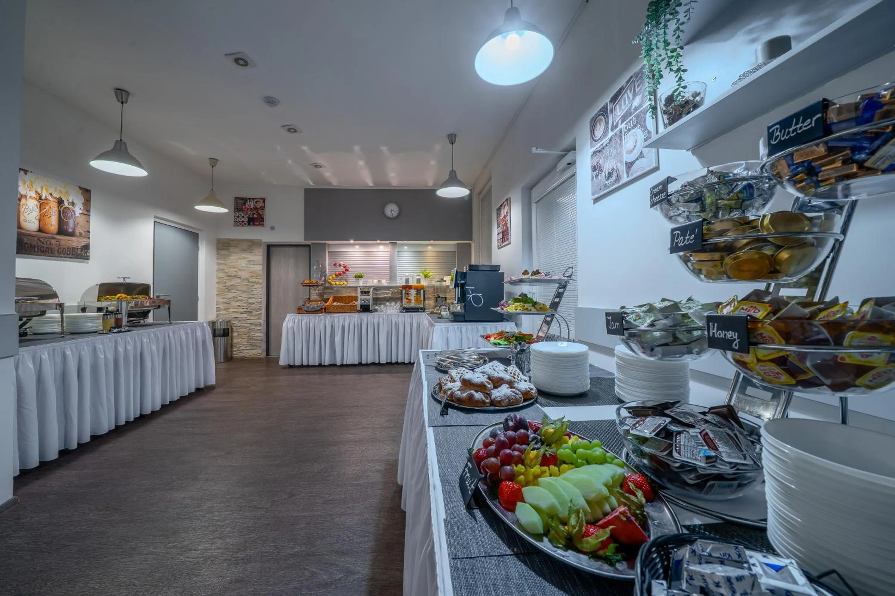 Buffet breakfast in Hotel u Ledu